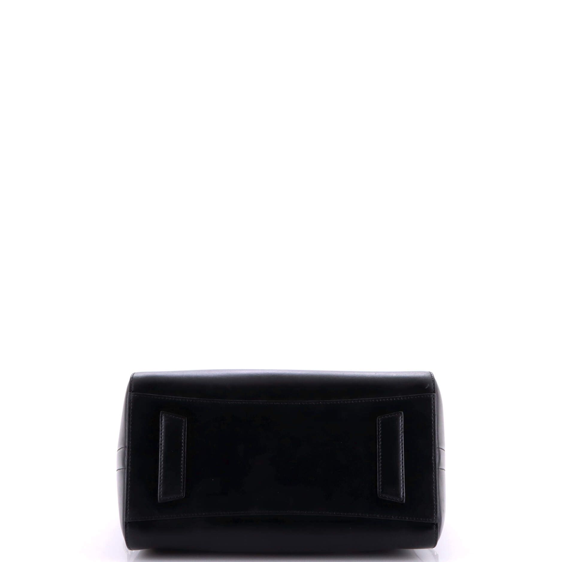Antigona Bag Glazed Leather Small