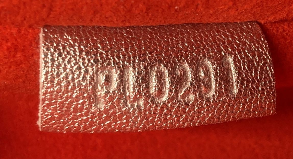 Louis Vuitton Coussin Bag Monogram Embossed Lambskin PM Size ONE SIZE - 6 Thumbnail