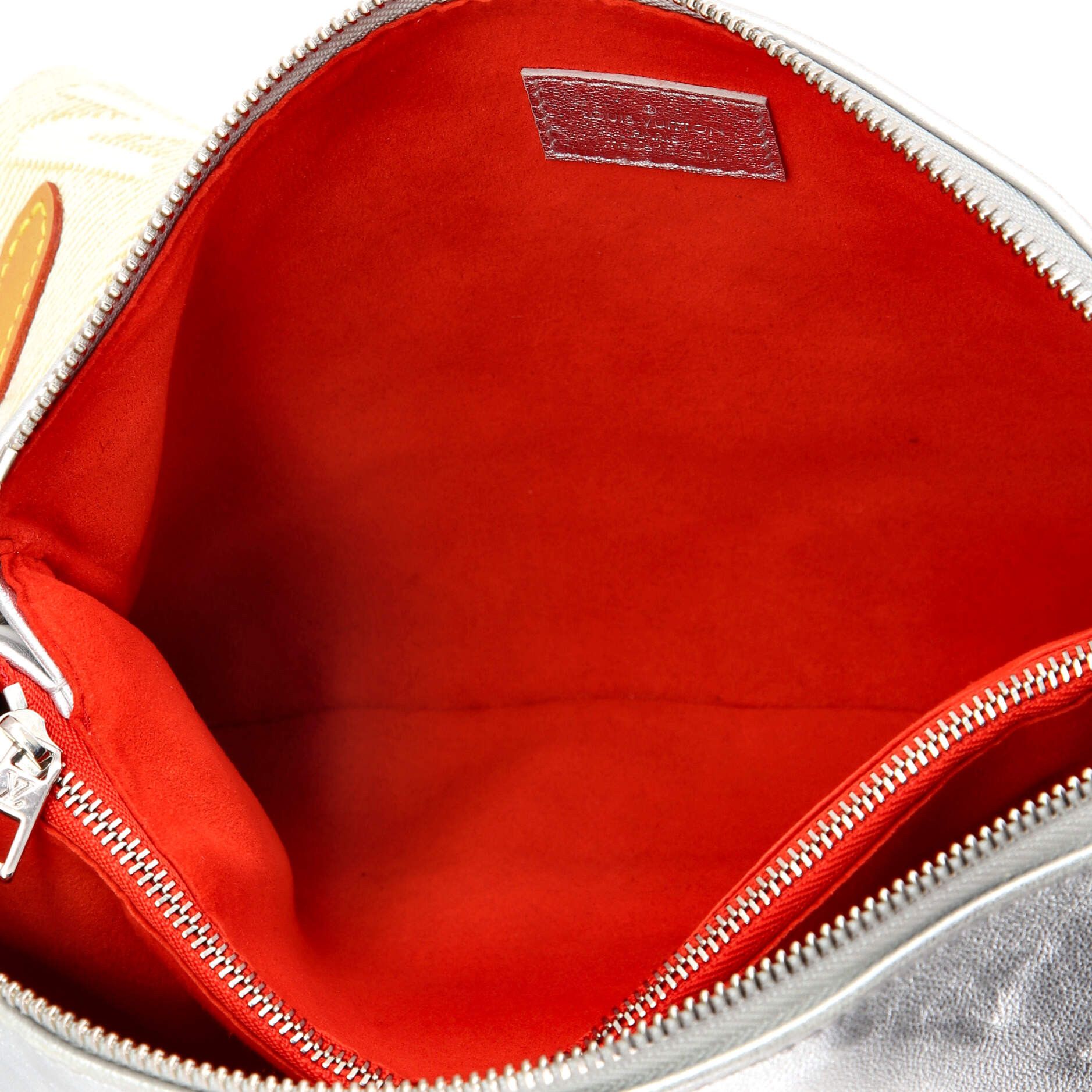 Louis Vuitton Coussin Bag Monogram Embossed Lambskin PM Size ONE SIZE - 4 Thumbnail