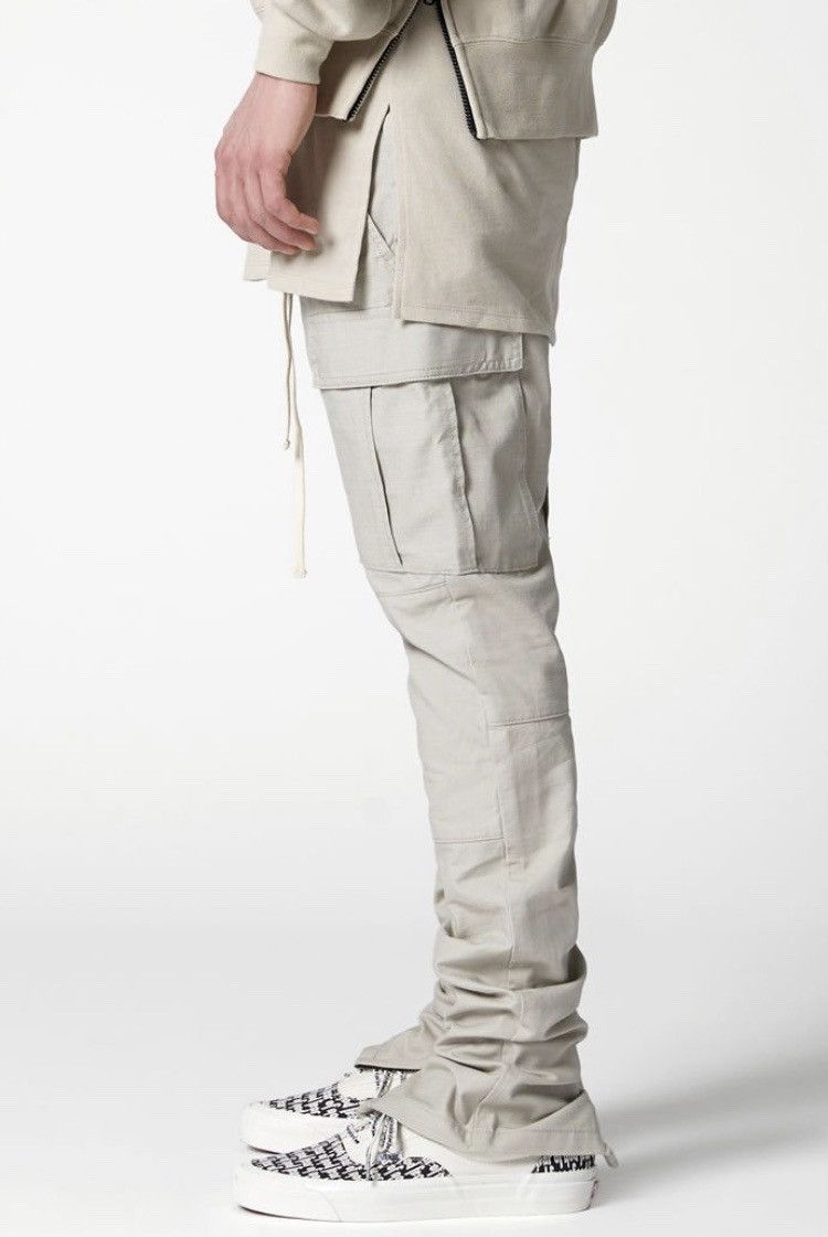 Fear of God FOG Essentials Drawstring Cargo Pants Khaki Fear Of God Size US 29 - 4 Thumbnail
