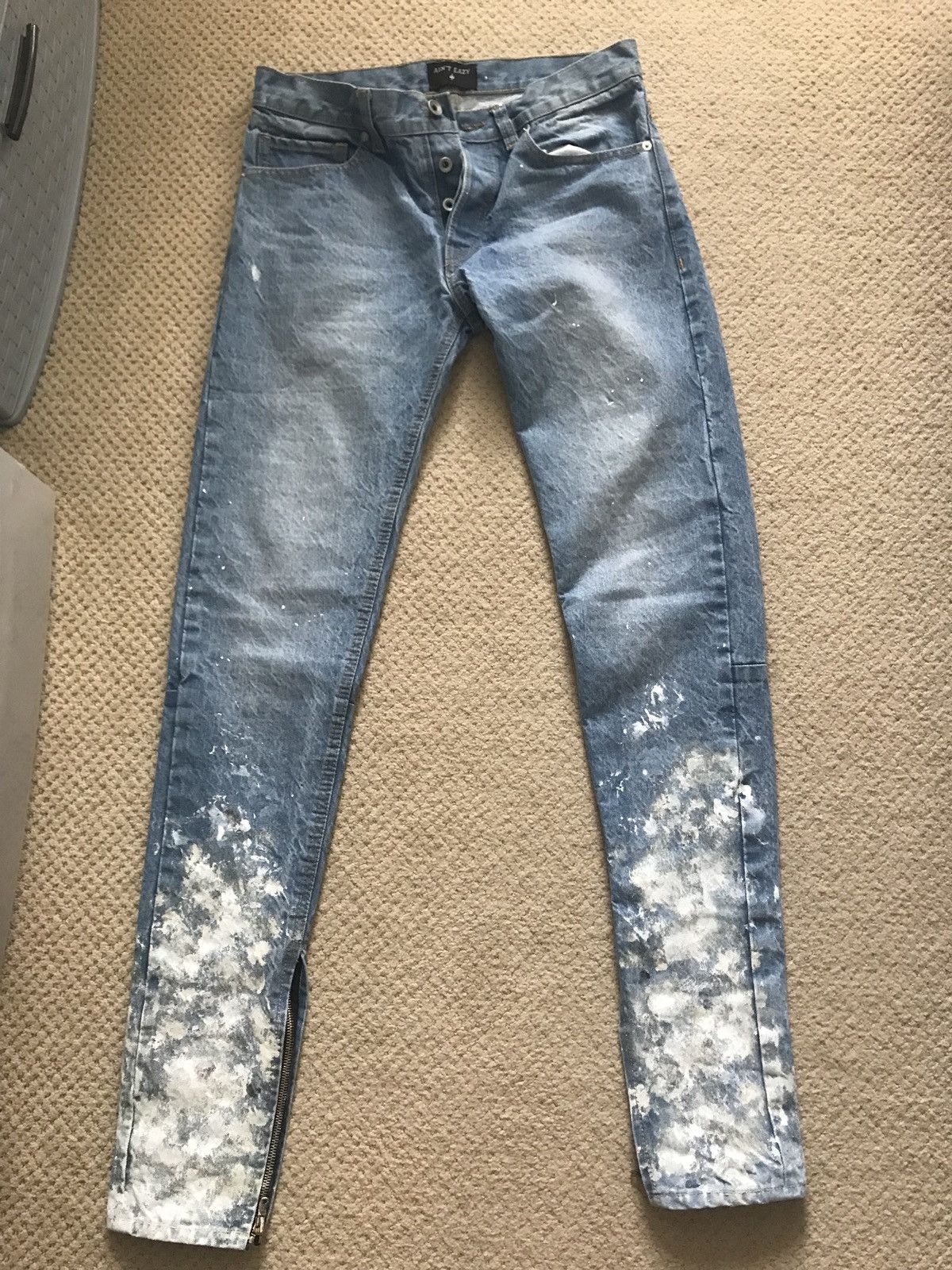 Custom Ain