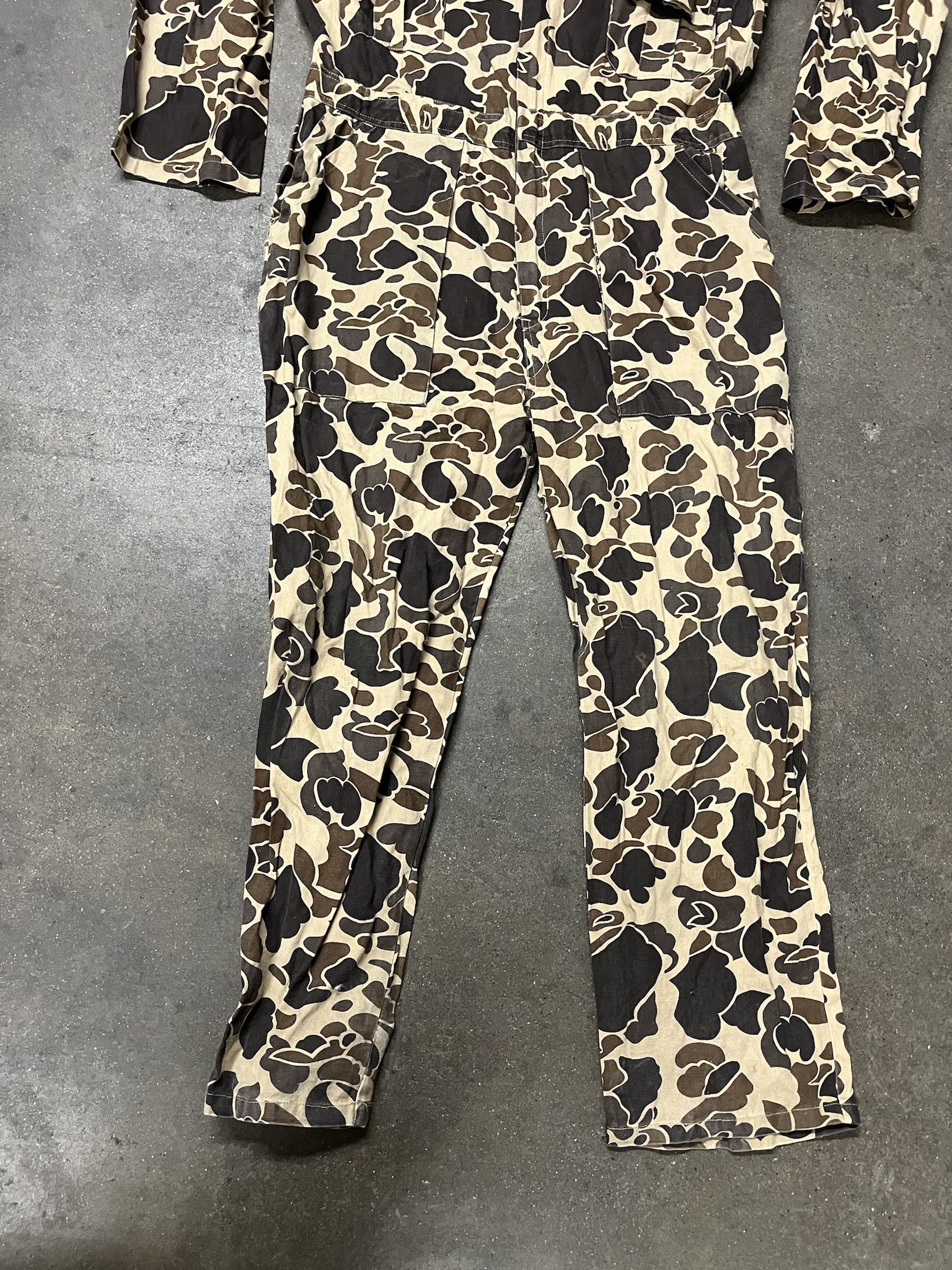 Vintage Vintage 1980s Duck Canvas Camo Hunting Coveralls Size M Size US M / EU 48-50 / 2 - 3 Thumbnail