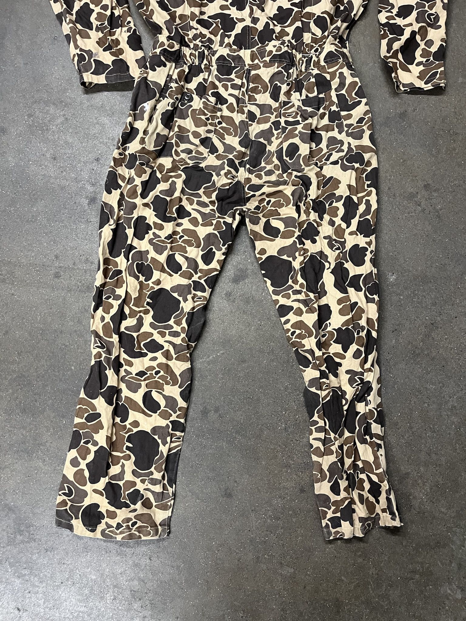 Vintage Vintage 1980s Duck Canvas Camo Hunting Coveralls Size M Size US M / EU 48-50 / 2 - 7 Thumbnail