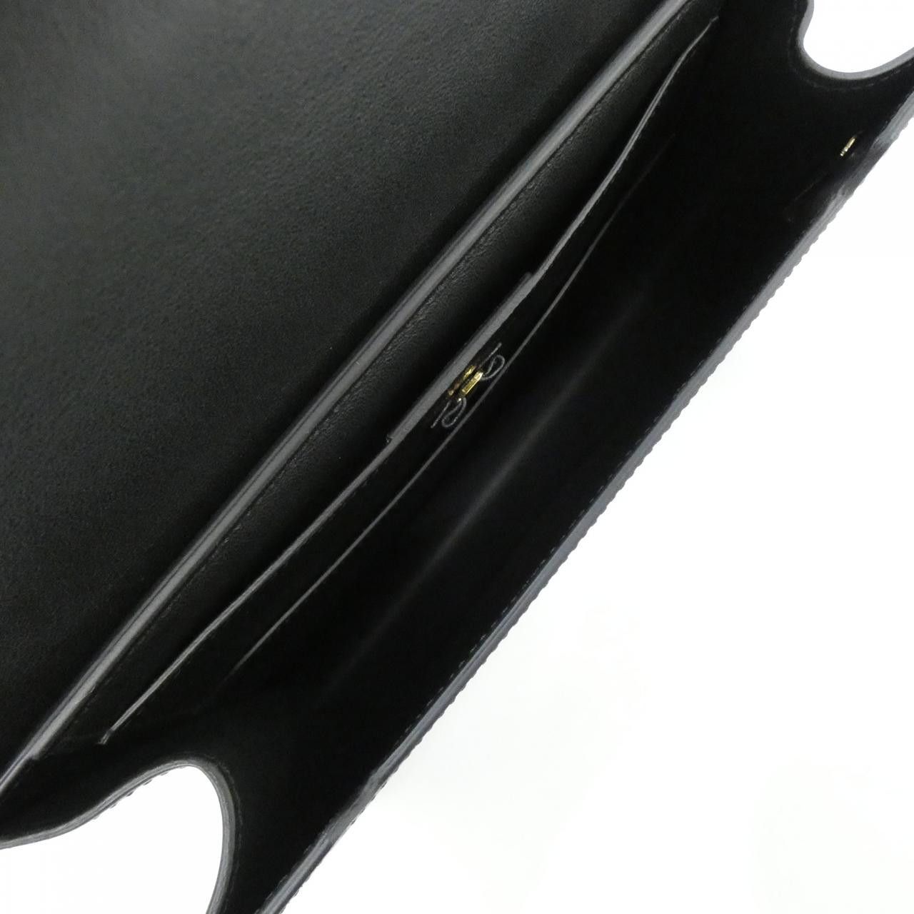 Salvatore Ferragamo Salvatore Ferragamo Salvatore Ferragamo Leather Shoulder Bag Leather Shoulder Bag 21 1284 DUTY FREE for USA Size ONE SIZE - 9 Thumbnail