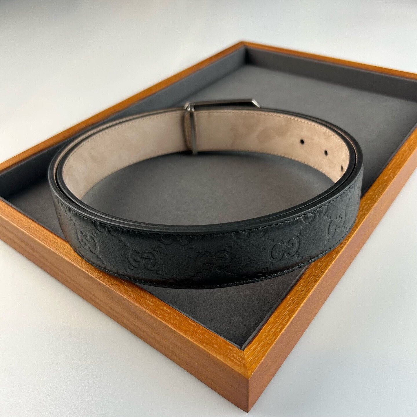 Gucci Gucci Monogrammed Leather Belt in Great Condition Size ONE SIZE - 2 Thumbnail