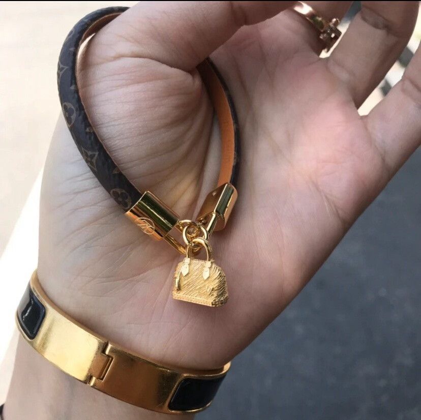 Louis Vuitton lv brown monogram bracelet with gold clasp Size ONE SIZE - 5 Thumbnail
