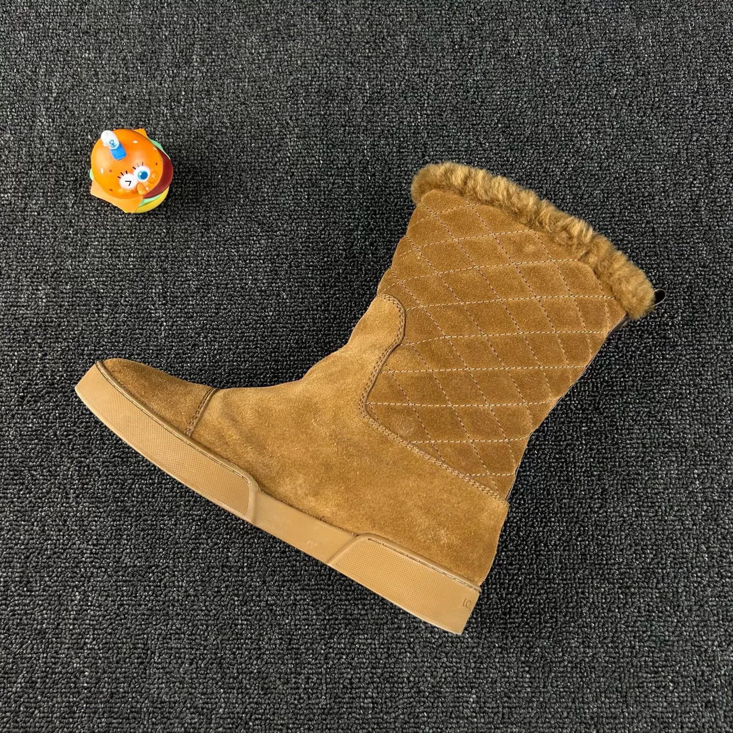 Louis Vuitton Louis Vuitton Suede Winter Boots for Women Size US 6 / IT 36 - 3 Thumbnail