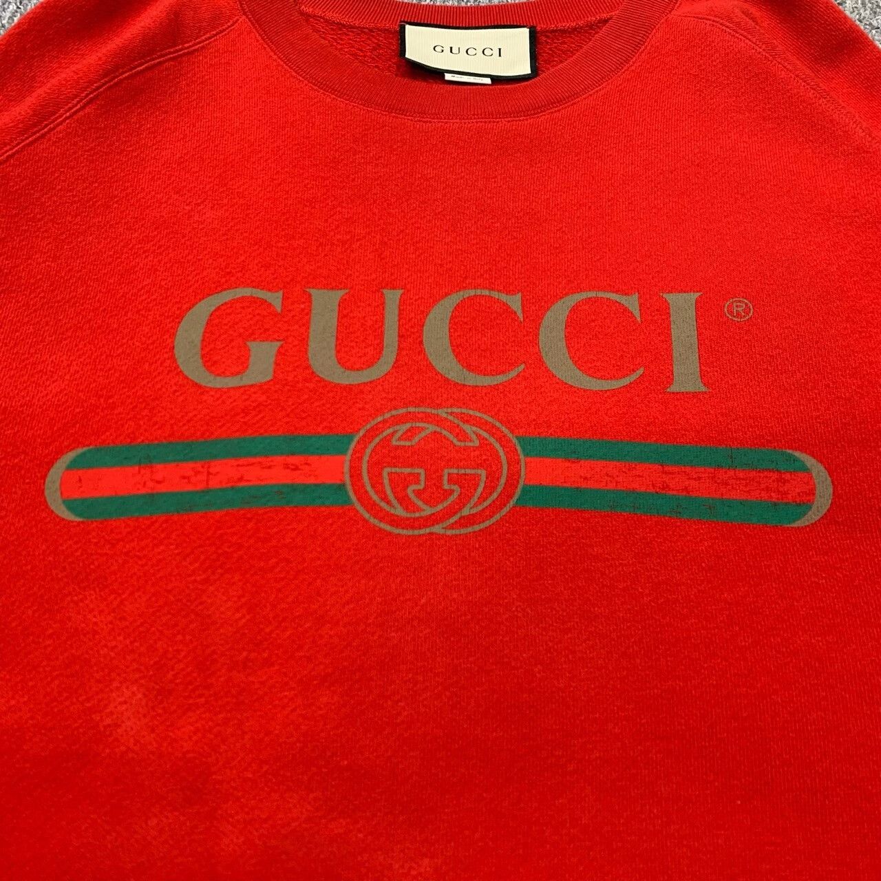 Gucci gucci red sequin sweatshirt with skull design Size US L / EU 52-54 / 3 - 7 Thumbnail