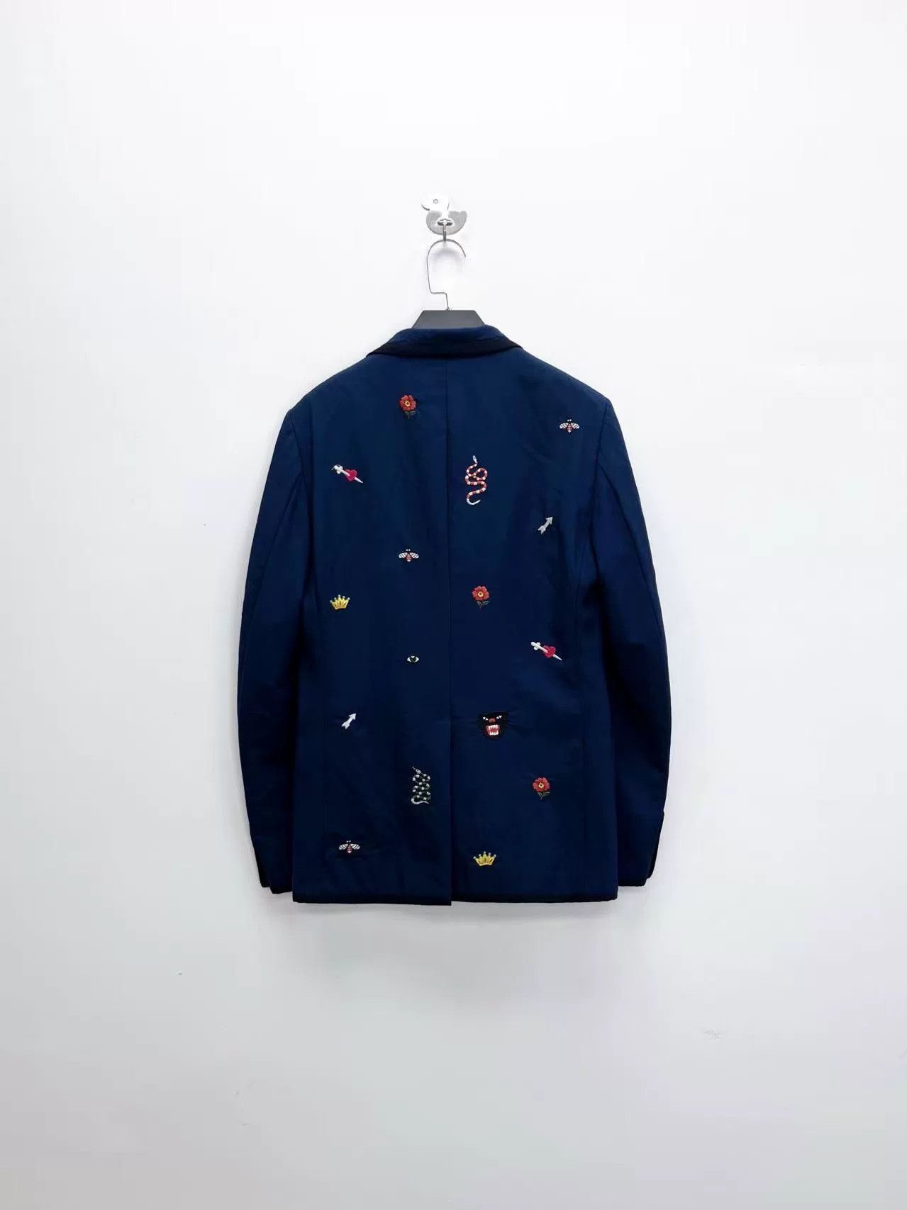 Gucci gucci embroidered navy blazer jacket unisex Size US L / EU 52-54 / 3 - 2 Thumbnail