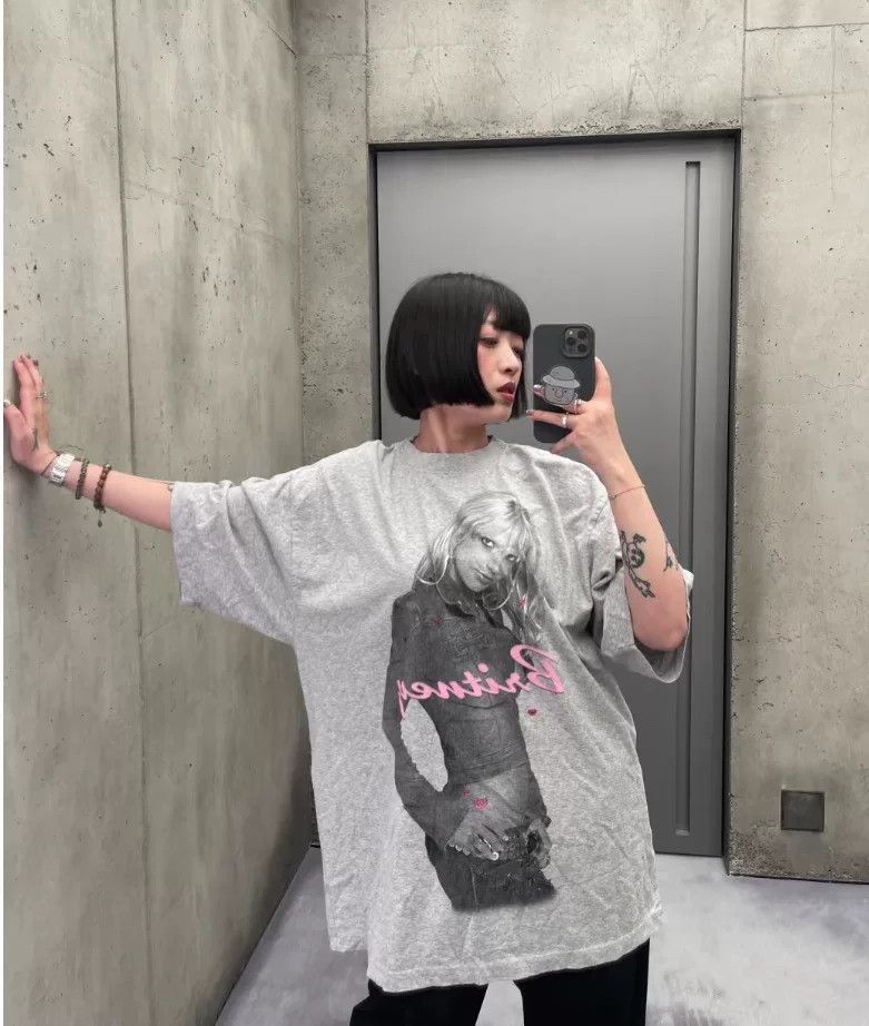 Balenciaga Balenciaga Britney Portrait Short Sleeve Shirt Size XS / US 0-2 / IT 36-38 - 4 Thumbnail