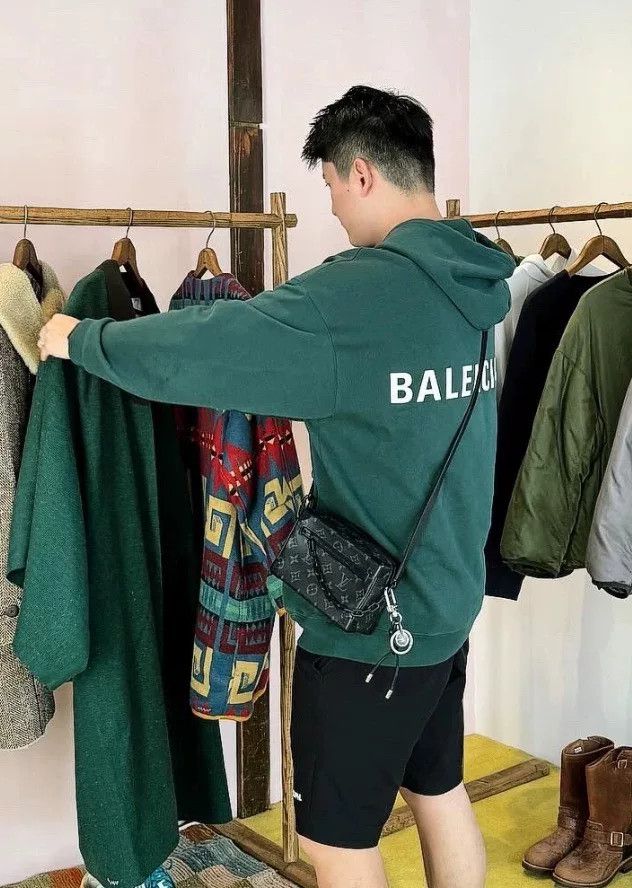 Balenciaga balenciaga green logo hoodie sweatshirt Size US M / EU 48-50 / 2 - 5 Thumbnail
