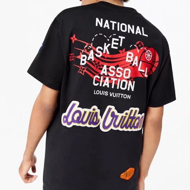 Louis Vuitton louis vuitton nba logo short sleeve t-shirt Size US L / EU 52-54 / 3 - 8 Thumbnail