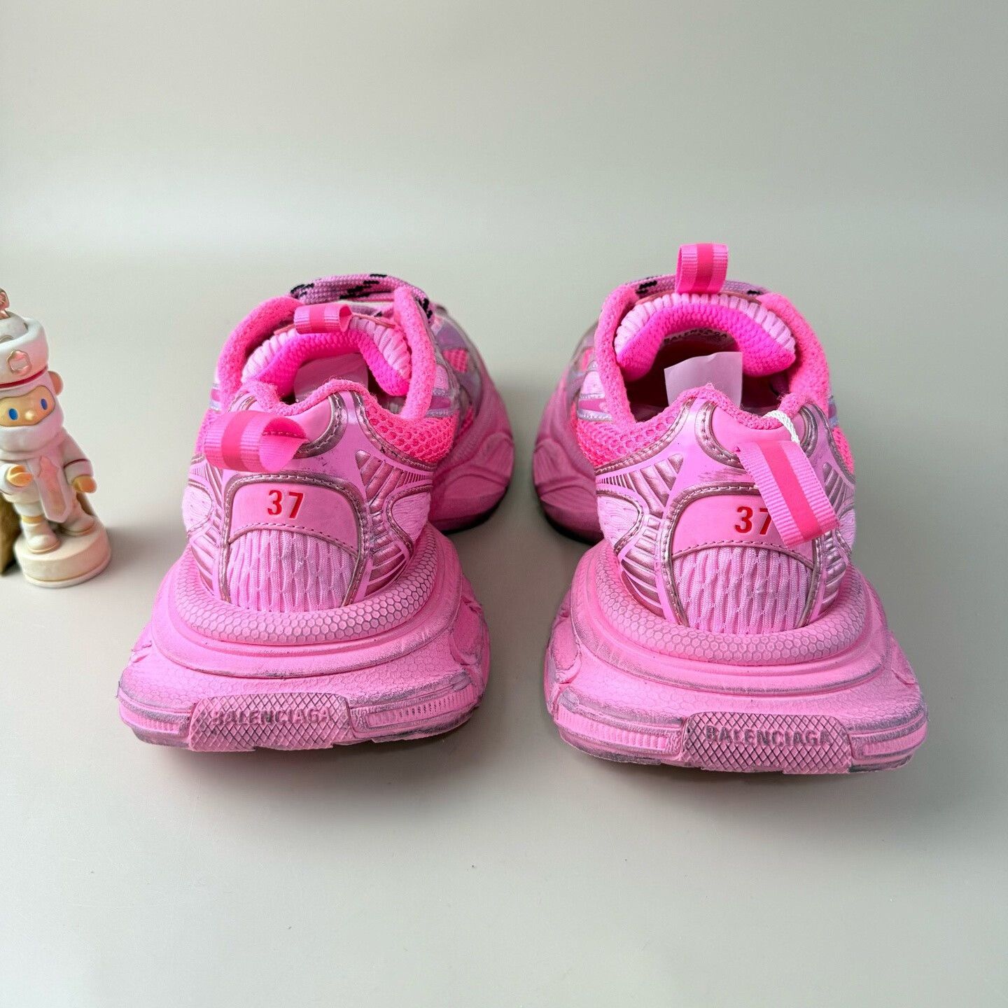 Balenciaga balenciaga distressed pink sports shoes 3xl Size US 6 / IT 36 - 3 Thumbnail