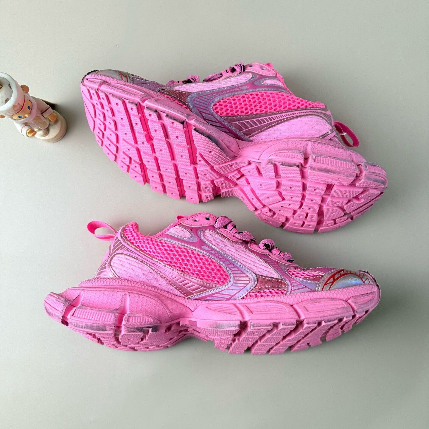 Balenciaga balenciaga distressed pink sports shoes 3xl Size US 6 / IT 36 - 6 Thumbnail