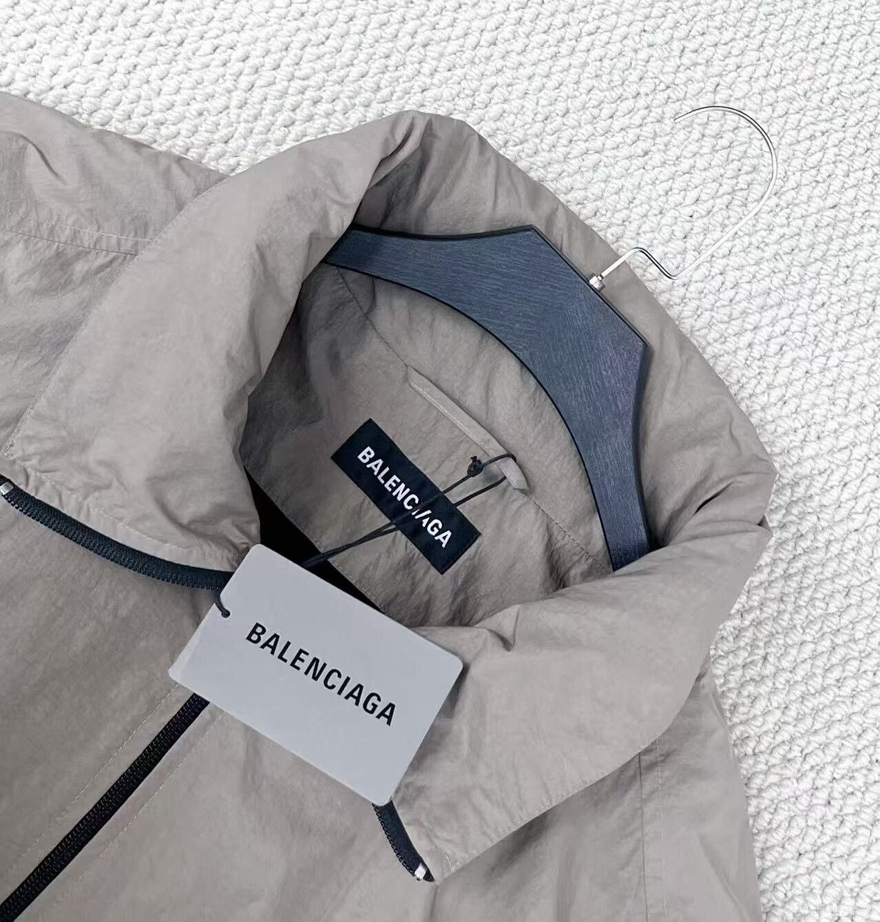 Balenciaga balenciaga beige zip-up jacket with logo Size US L / EU 52-54 / 3 - 3 Thumbnail