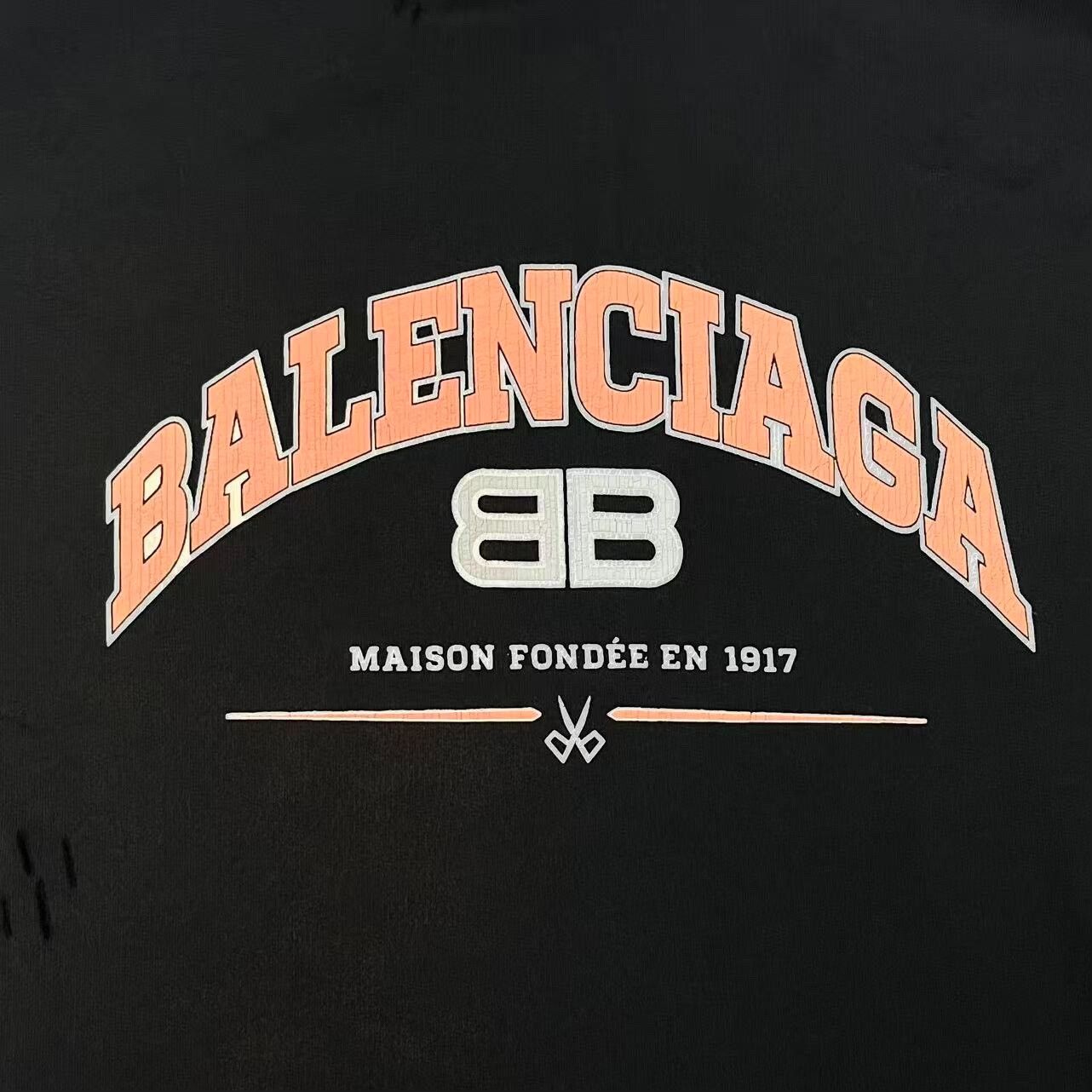Balenciaga balenciaga black distressed logo hoodie Size US XS / EU 42 / 0 - 4 Thumbnail