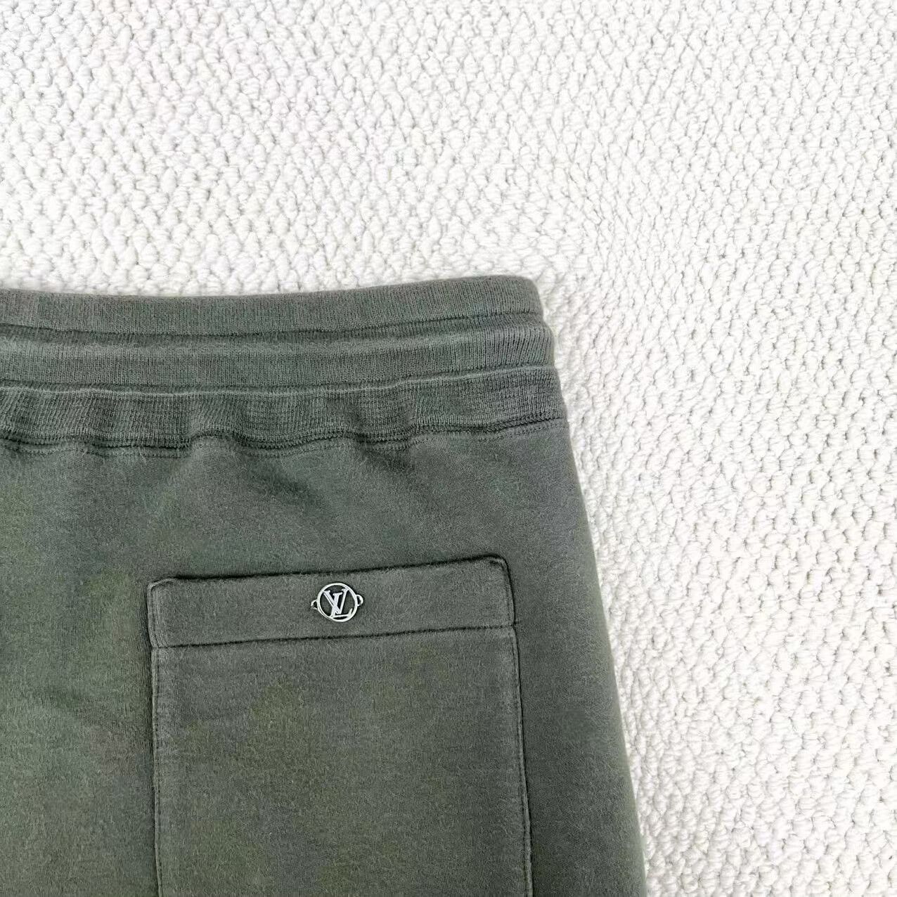 Louis Vuitton louis vuitton olive green drawstring pants Size US 28 / EU 44 - 4 Thumbnail