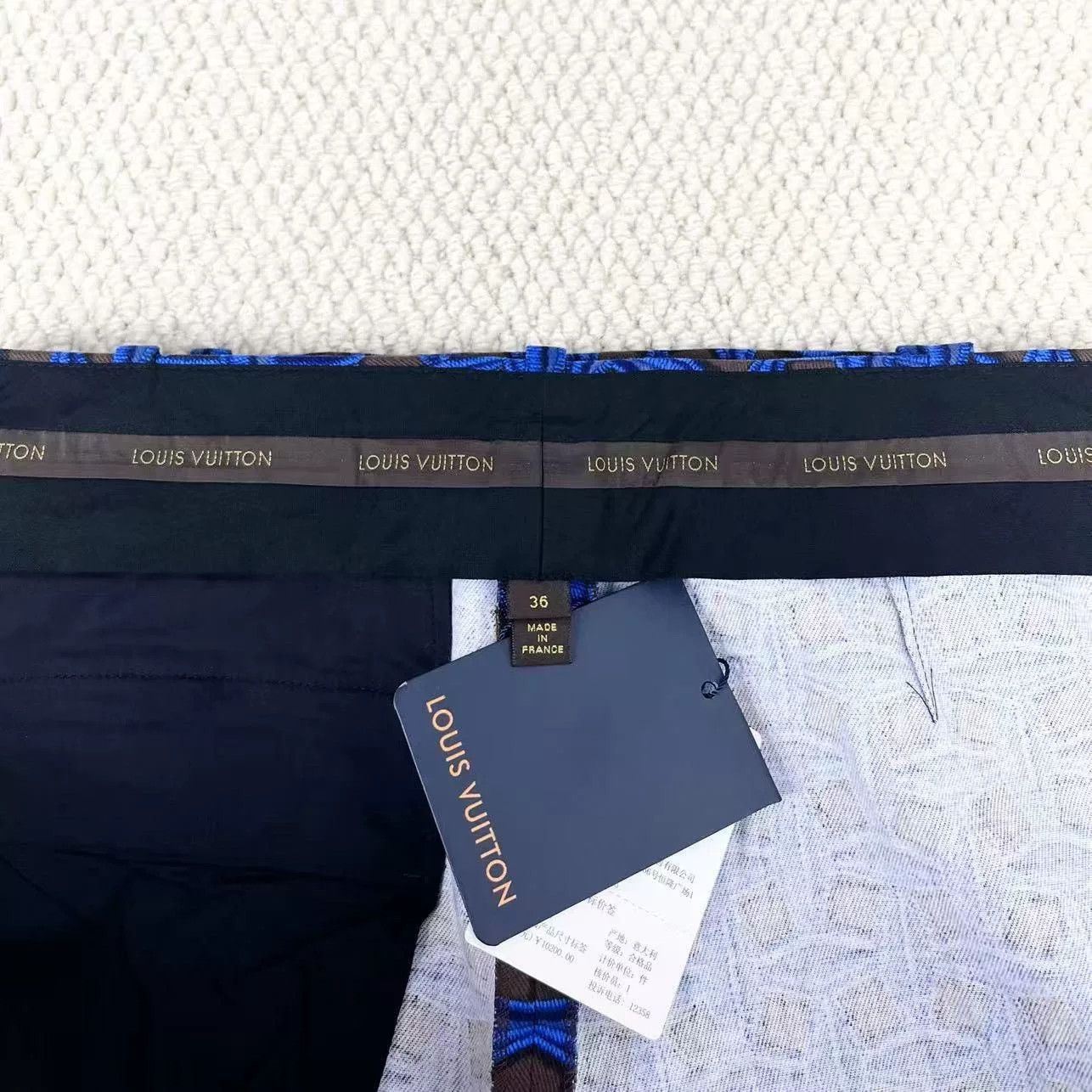 Louis Vuitton Louis Vuitton Blue Logo Embroidered Shorts Size 36" / US 14 / IT 50 - 3 Thumbnail