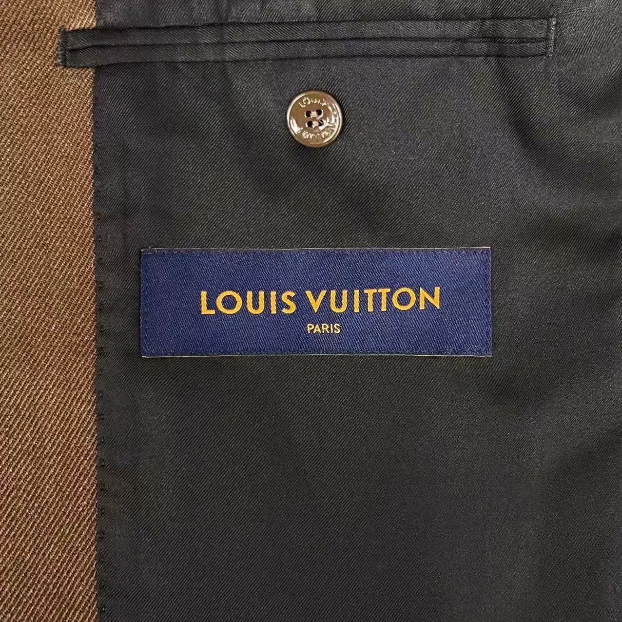 Louis Vuitton louis vuitton chocolate brown embroidered jacket Size US L / EU 52-54 / 3 - 4 Thumbnail