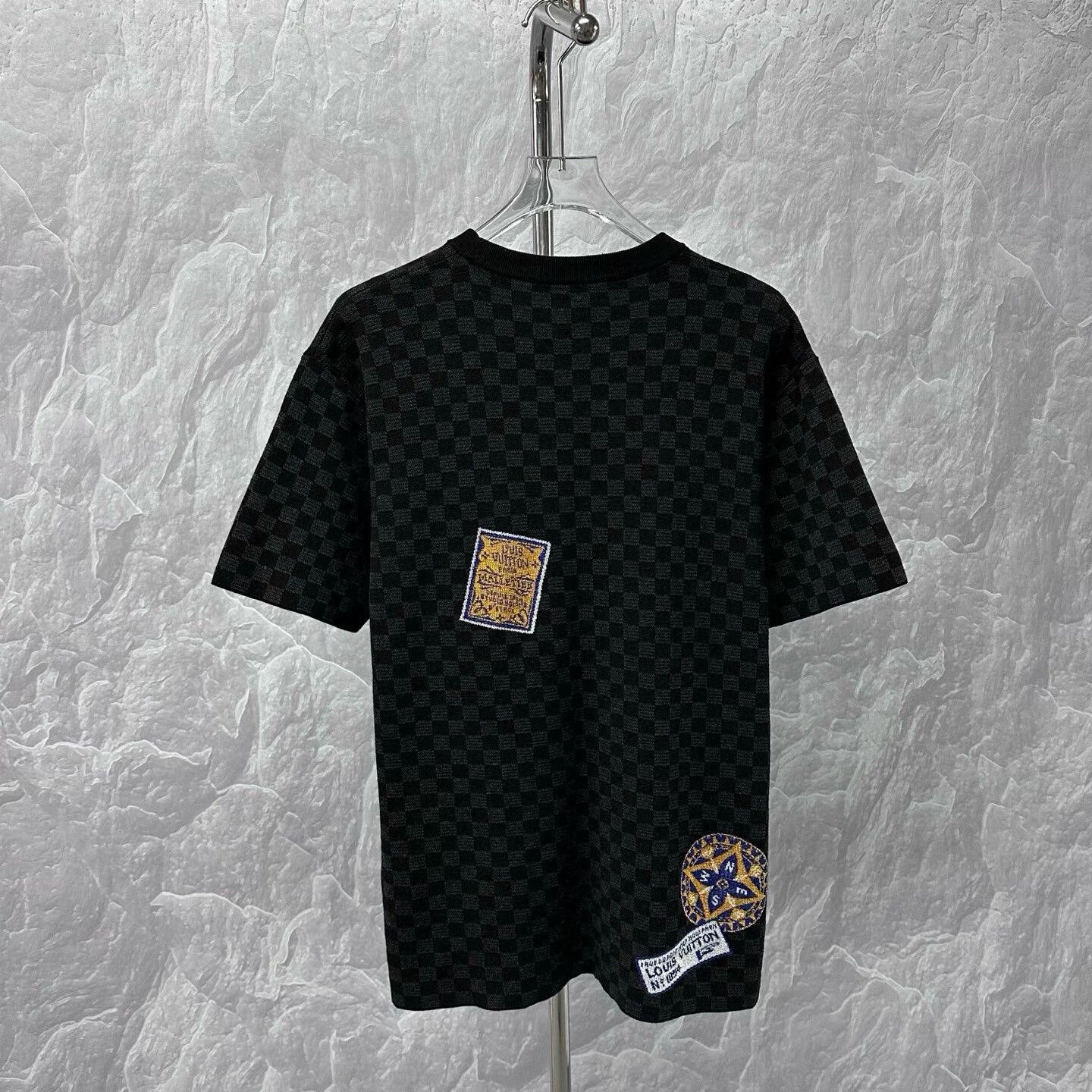 Louis Vuitton louis vuitton black logo knit short sleeve Size US M / EU 48-50 / 2 - 4 Thumbnail