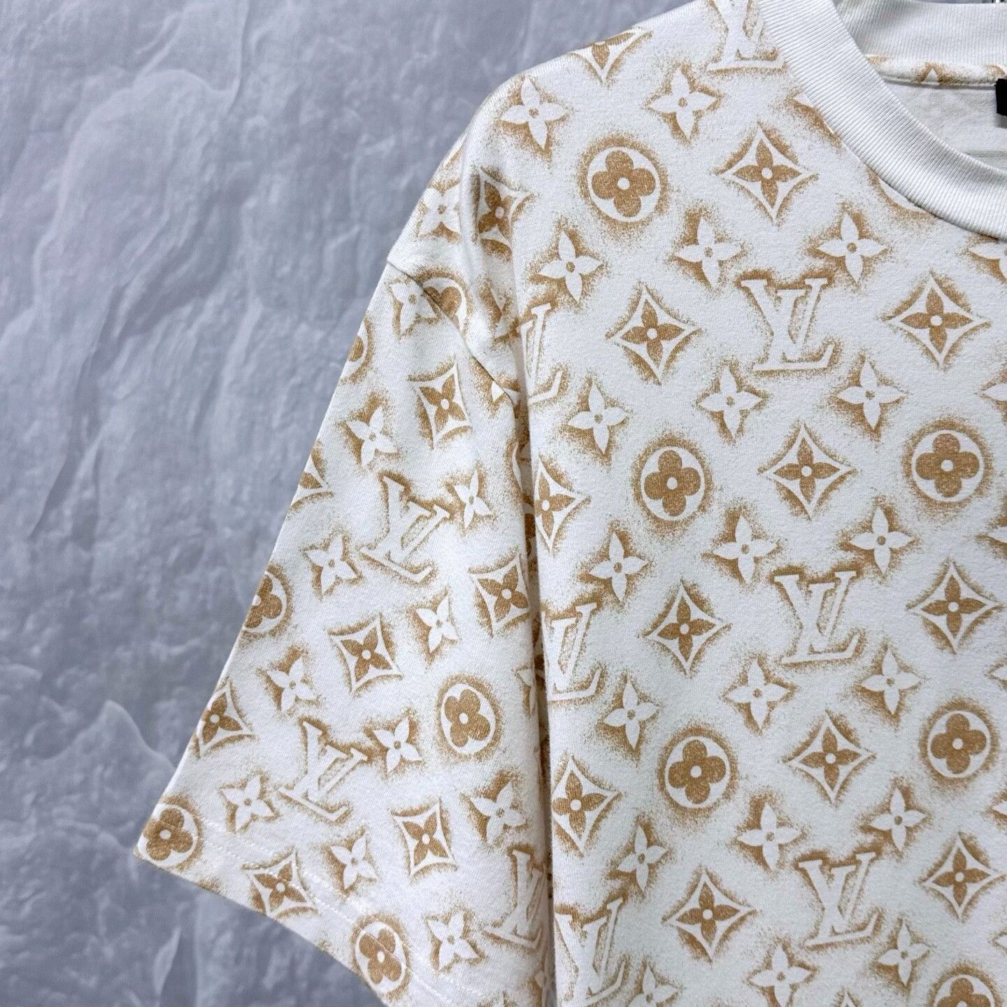 Louis Vuitton louis vuitton monogram short sleeve t-shirt Size XL / US 12-14 / IT 48-50 - 3 Thumbnail