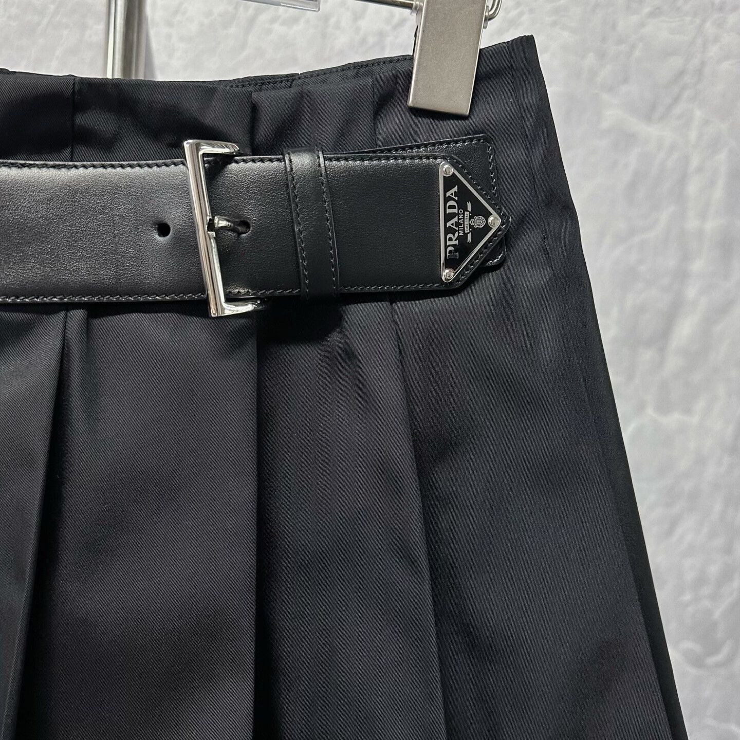 Prada prada black pleated mini skirt size 36 Size 36" / US 14 / IT 50 - 3 Thumbnail