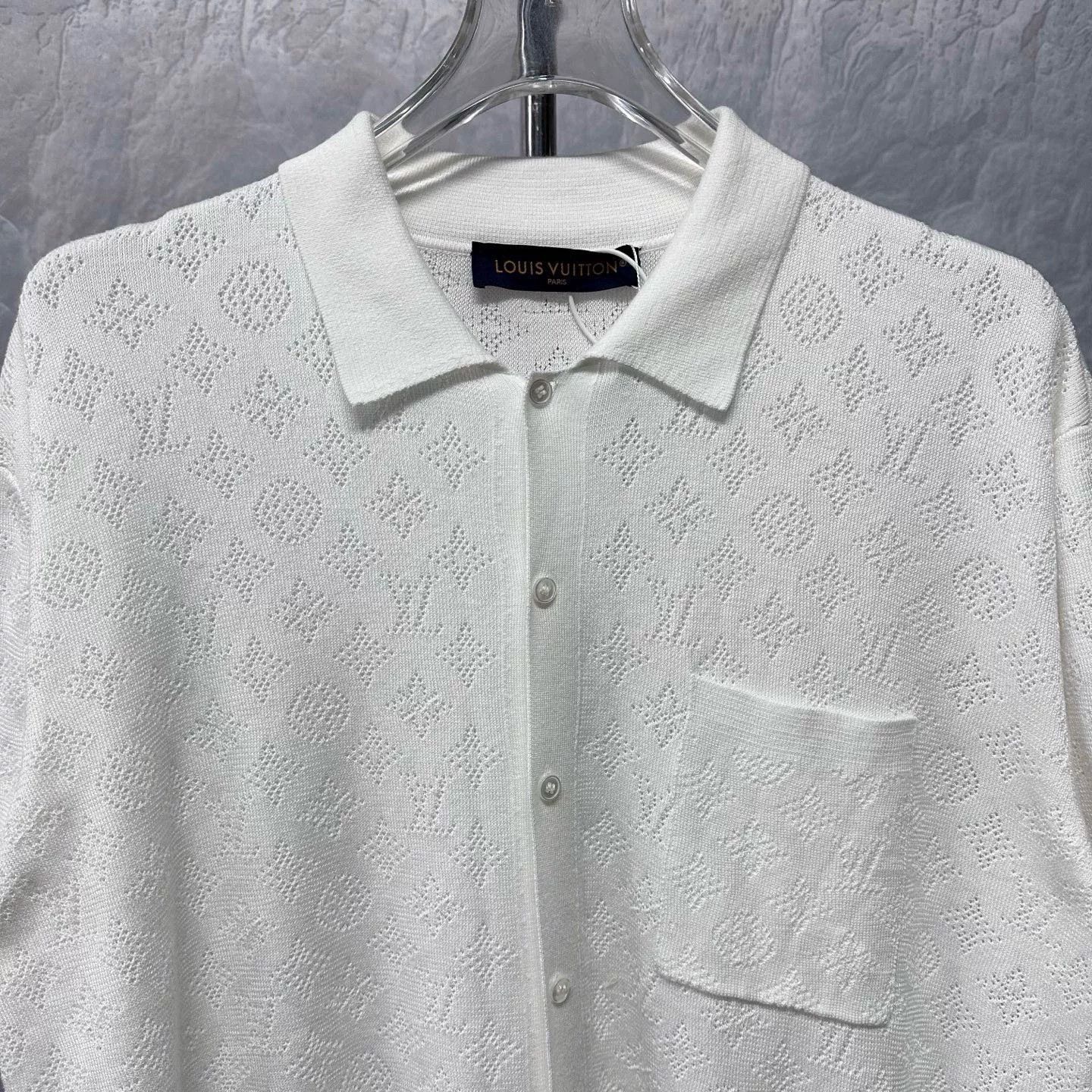 Louis Vuitton louis vuitton white short sleeve knit shirt Size US M / EU 48-50 / 2 - 2 Thumbnail