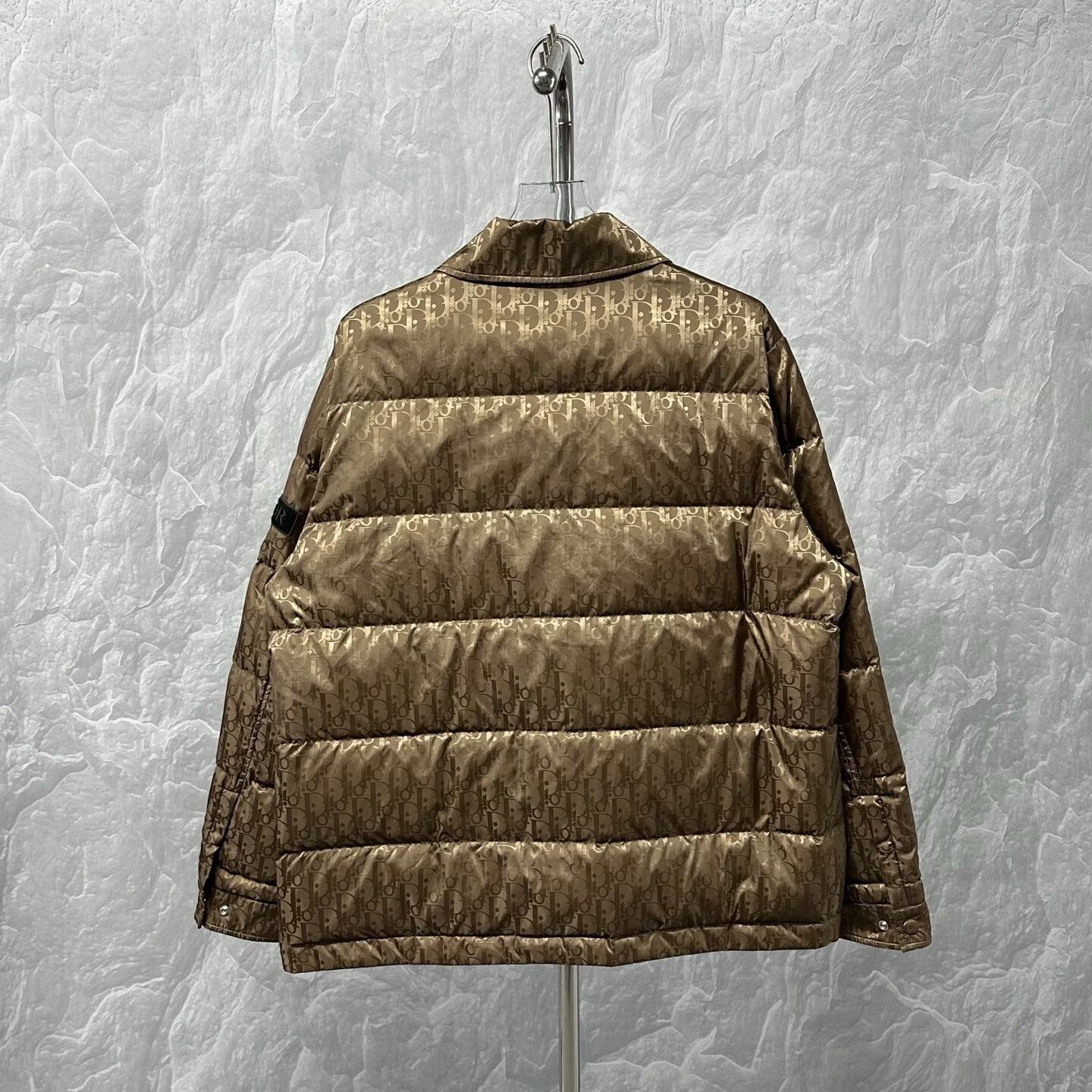 Dior dior logo print puffer jacket size 52 Size US L / EU 52-54 / 3 - 4 Thumbnail