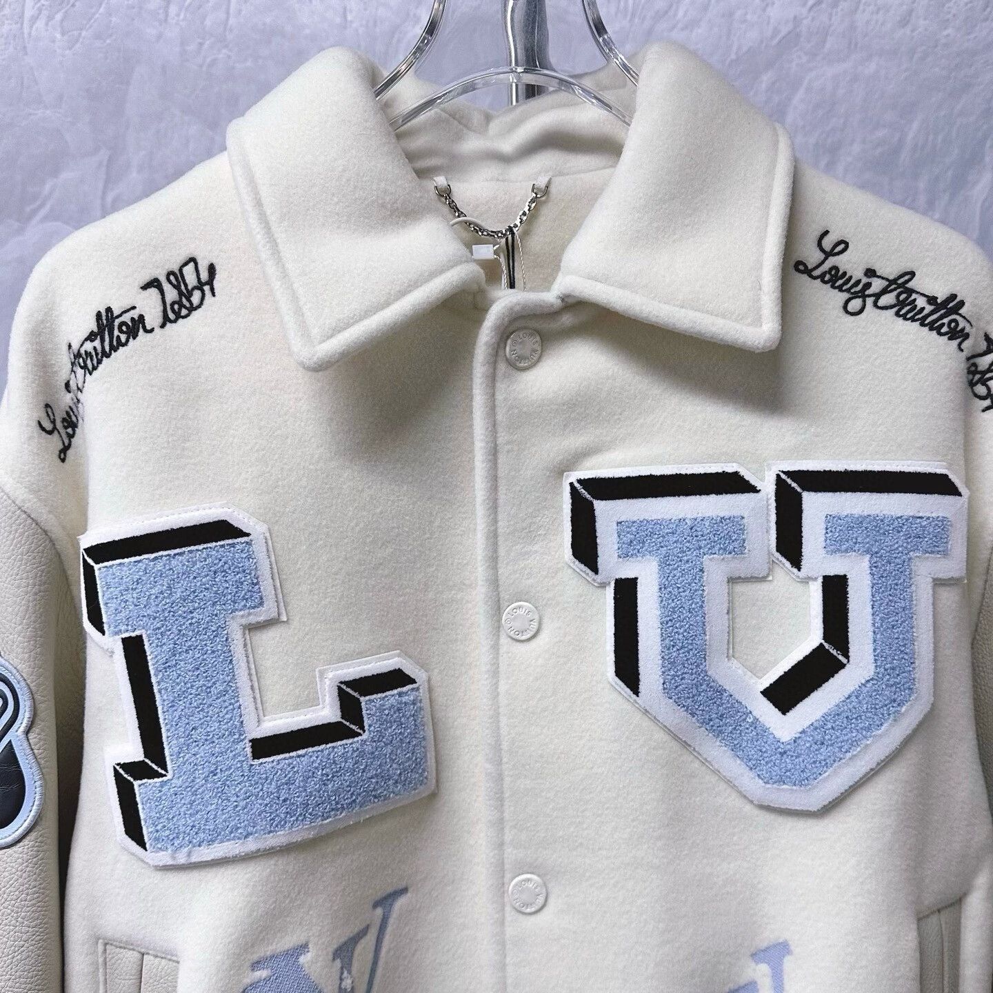 Louis Vuitton louis vuitton embroidered logo baseball jacket Size US L / EU 52-54 / 3 - 2 Thumbnail