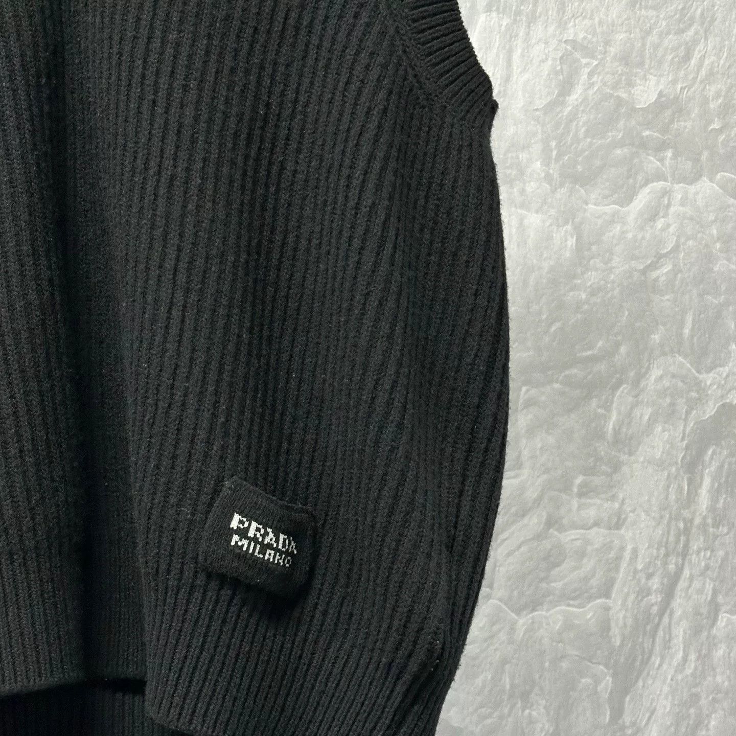 Prada prada logo knitted wool vest size 48 Size US L / EU 52-54 / 3 - 3 Thumbnail
