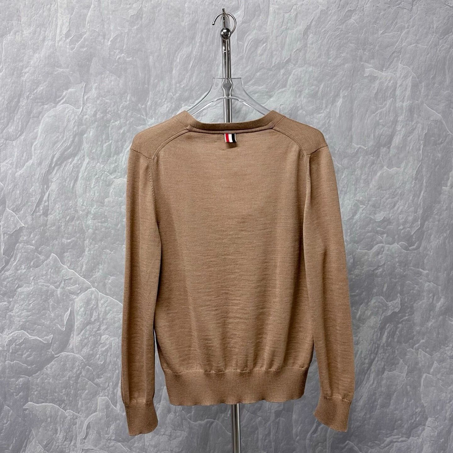 Thom Browne thom browne v-neck wool cardigan in beige Size US M / EU 48-50 / 2 - 4 Thumbnail