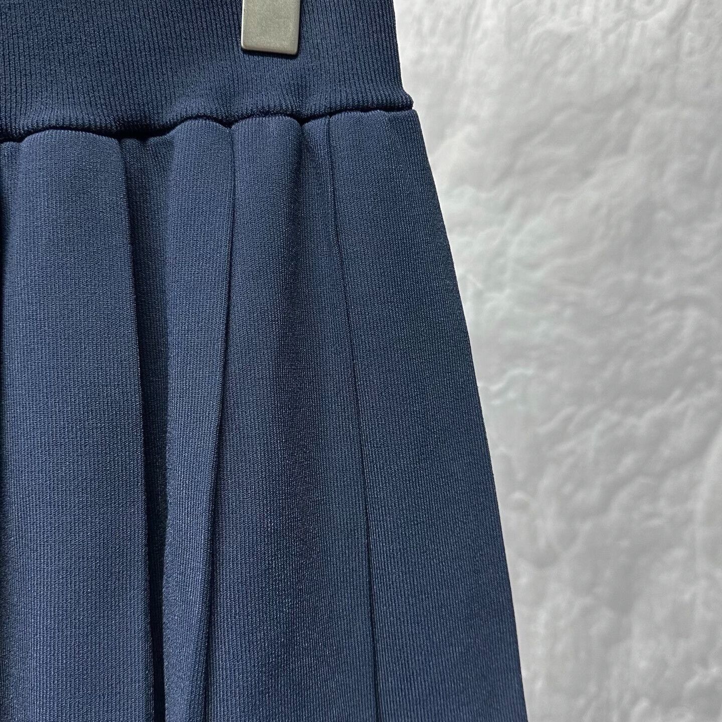 Gucci Gucci Logo Striped Edge Pleated Skirt Size 22" - 3 Thumbnail