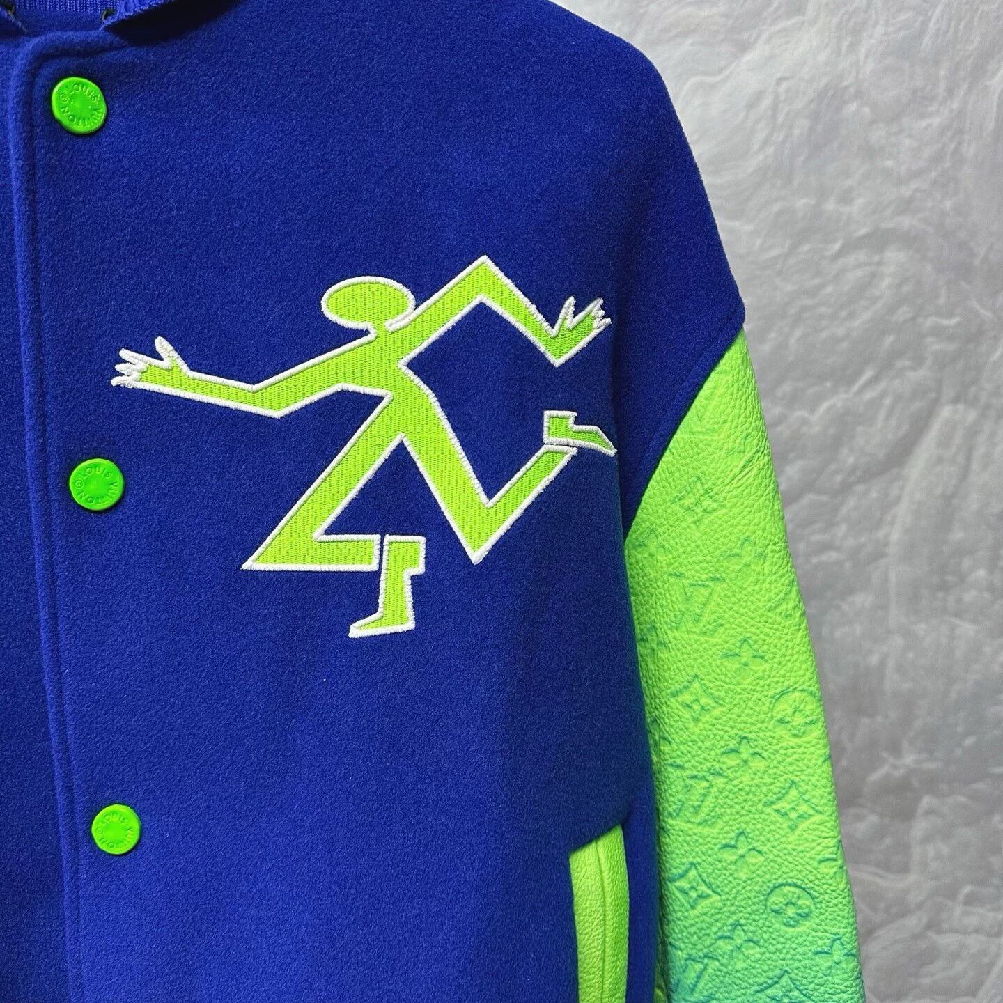 Louis Vuitton louis vuitton blue and green varsity jacket Size US L / EU 52-54 / 3 - 3 Thumbnail