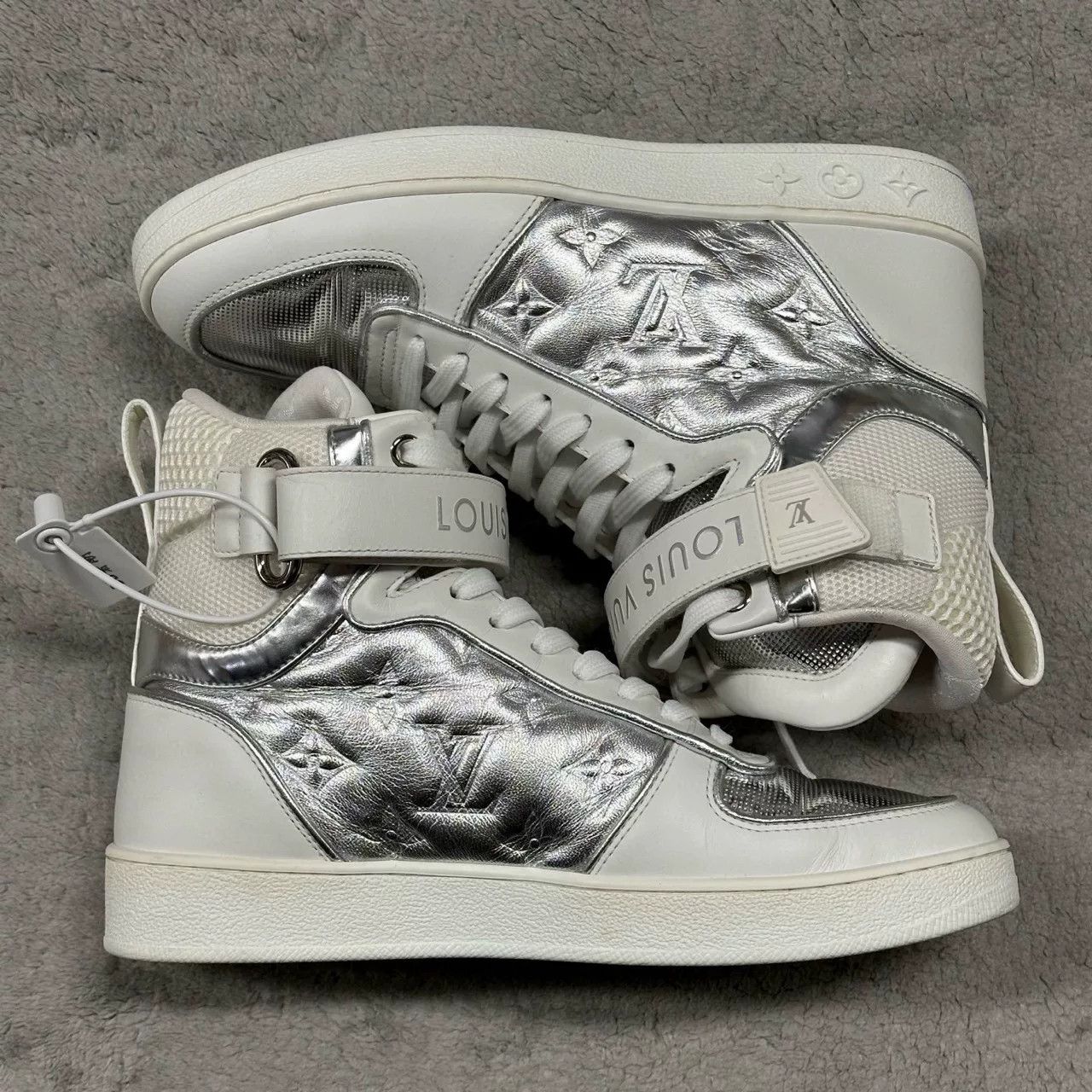 Louis Vuitton louis vuitton high-top sneakers, size 36 Size US 6 / EU 39 - 4 Thumbnail