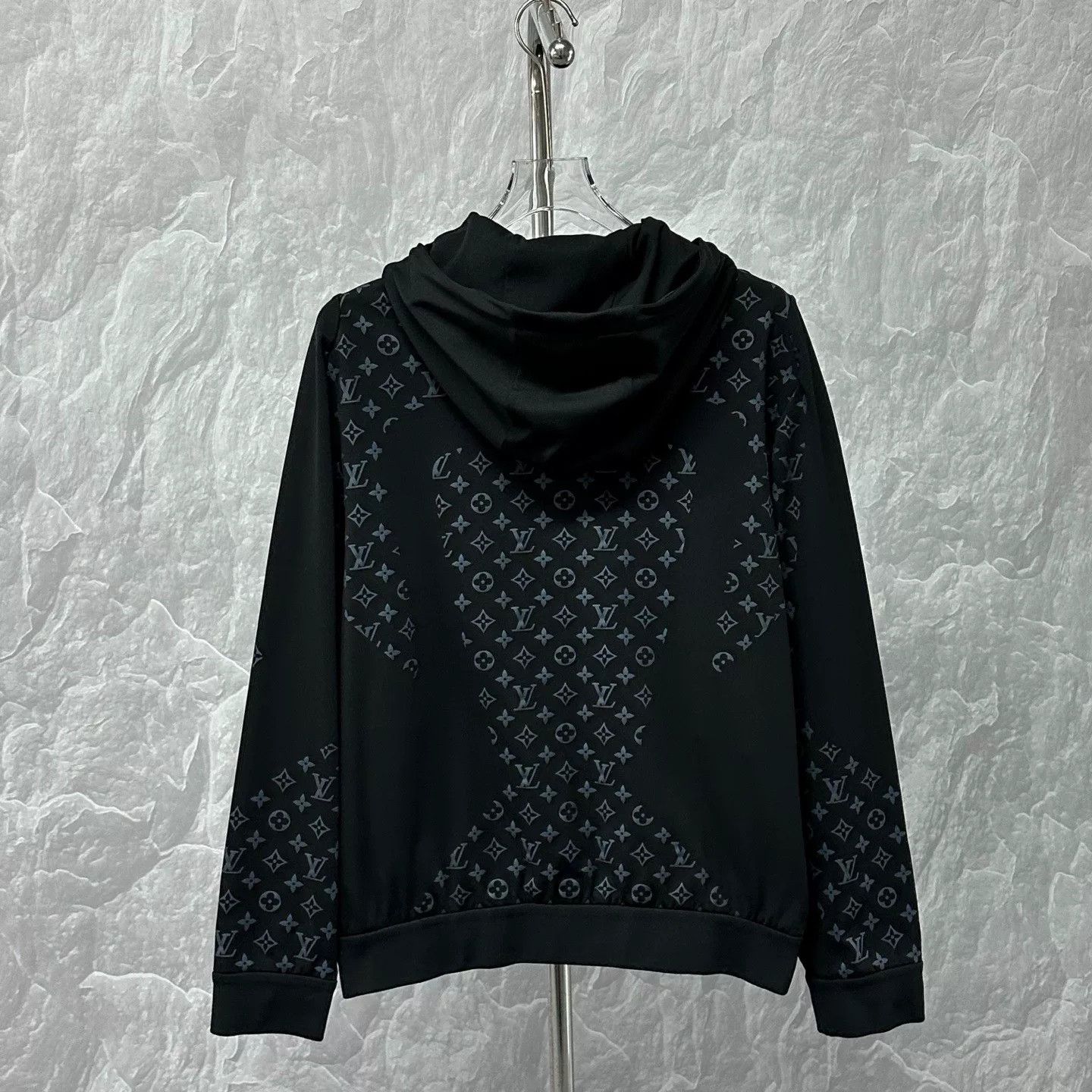 Louis Vuitton louis vuitton thermal hoodie in black Size US M / EU 48-50 / 2 - 4 Thumbnail