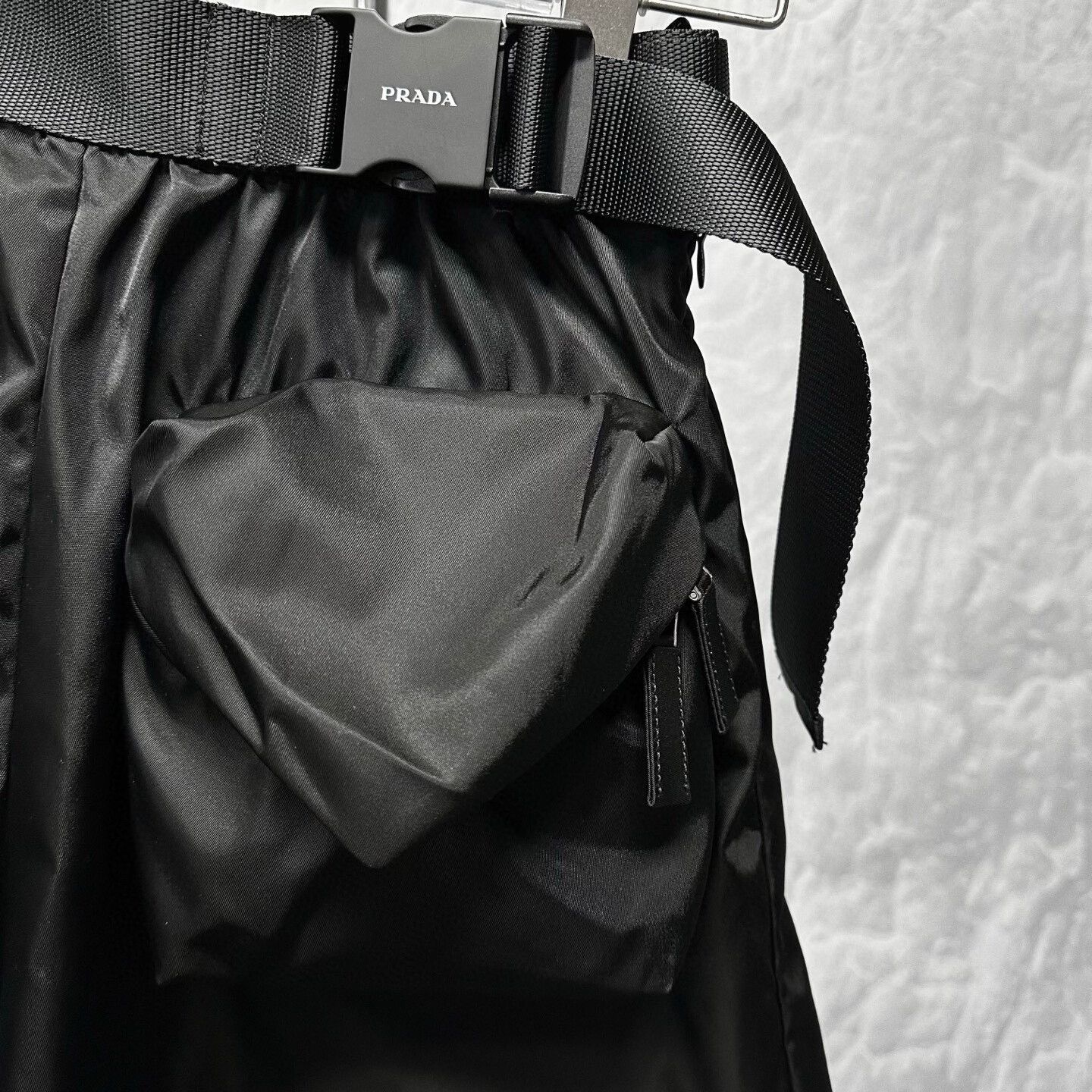 Prada Prada Black Shorts with Side Pocket Size 38" / US 16 / IT 52 - 3 Thumbnail