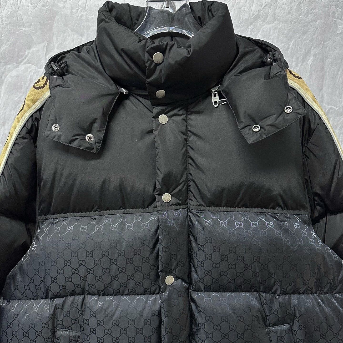 Gucci gucci reflective printed down jacket with detachable hood Size US L / EU 52-54 / 3 - 2 Thumbnail