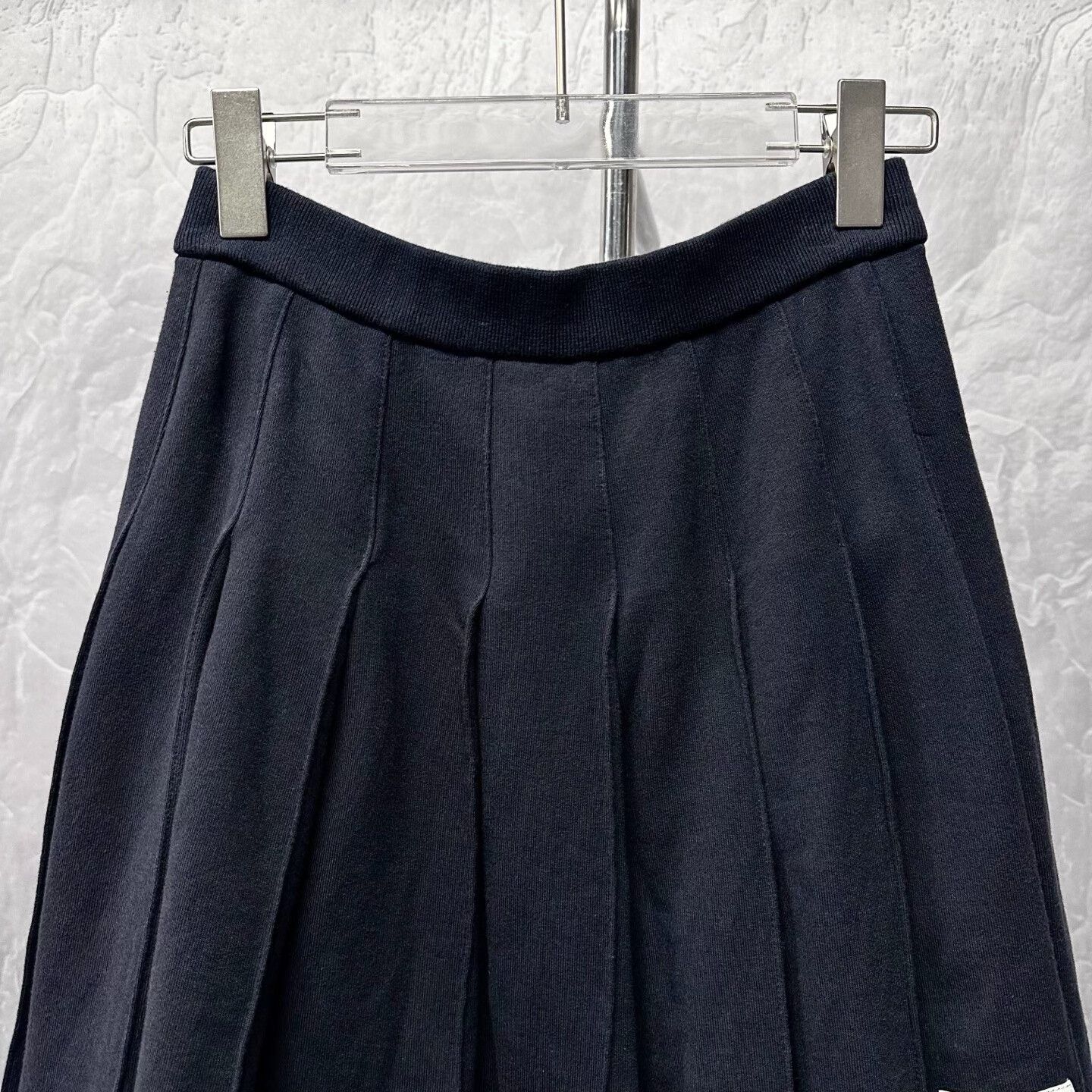 Thom Browne classic pleated skirt by thom browne Size 40" / US 18 - 2 Thumbnail