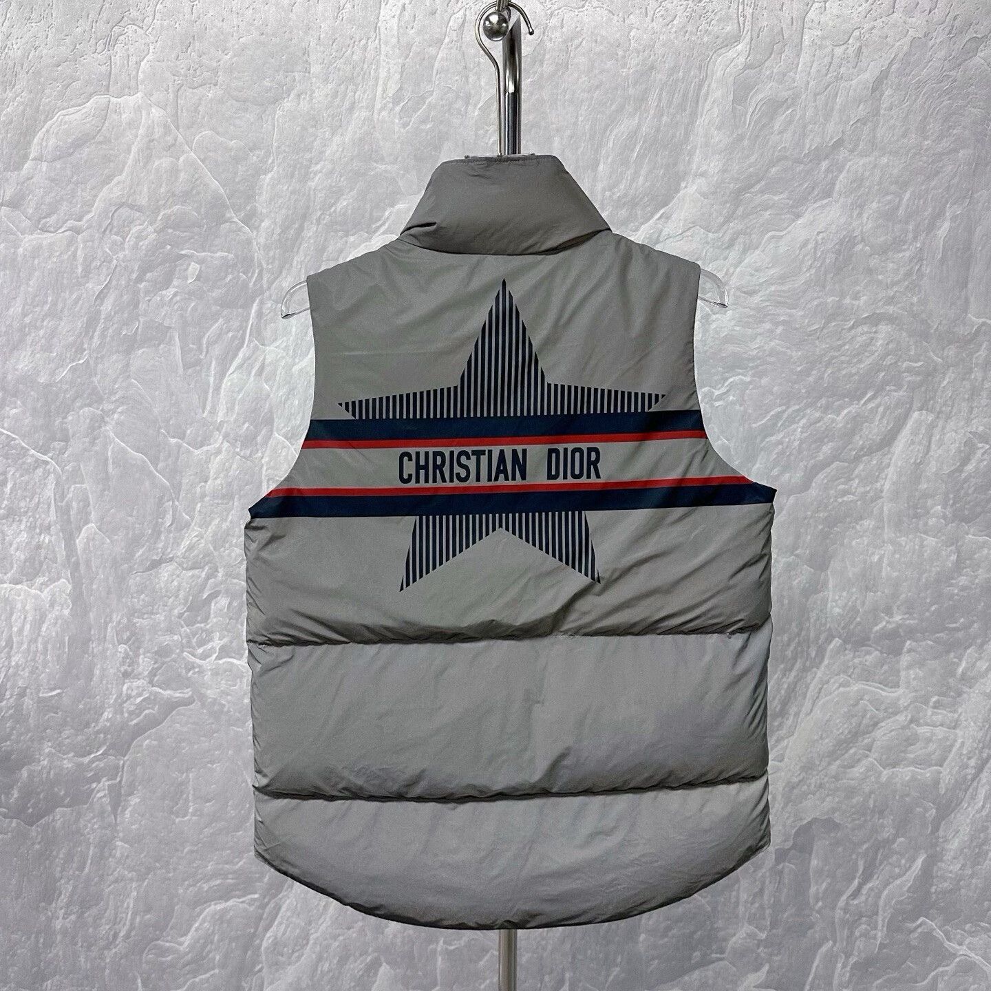 Dior dior striped puffer vest with high collar Size US S / EU 44-46 / 1 - 4 Thumbnail