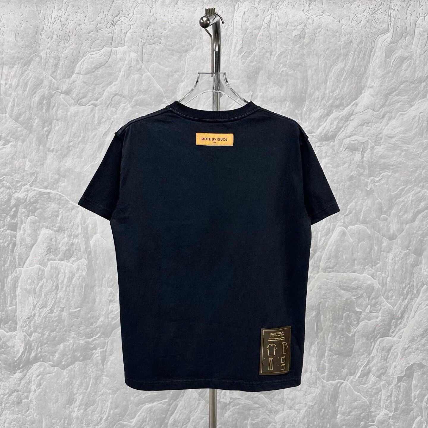 Louis Vuitton louis vuitton short sleeve t-shirt size s Size US S / EU 44-46 / 1 - 4 Thumbnail