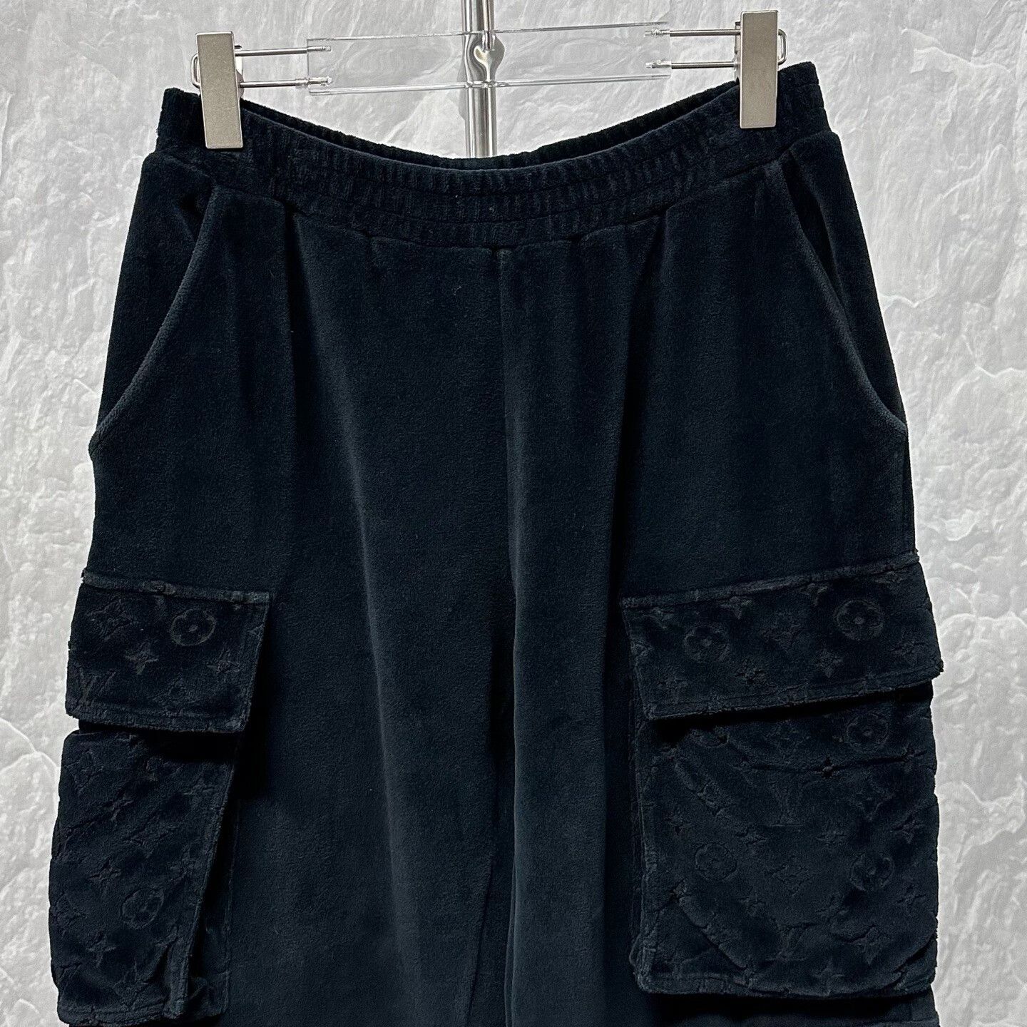 Louis Vuitton louis vuitton black velour long pants size s Size US 27 - 2 Thumbnail