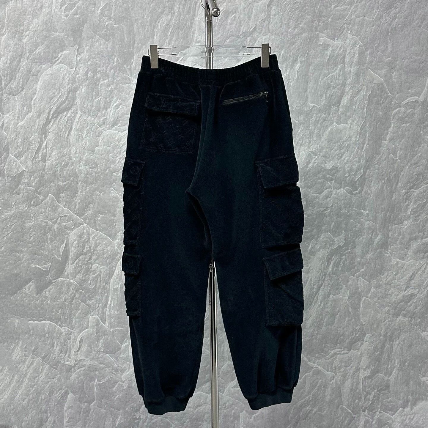 Louis Vuitton louis vuitton black velour long pants size s Size US 27 - 4 Thumbnail