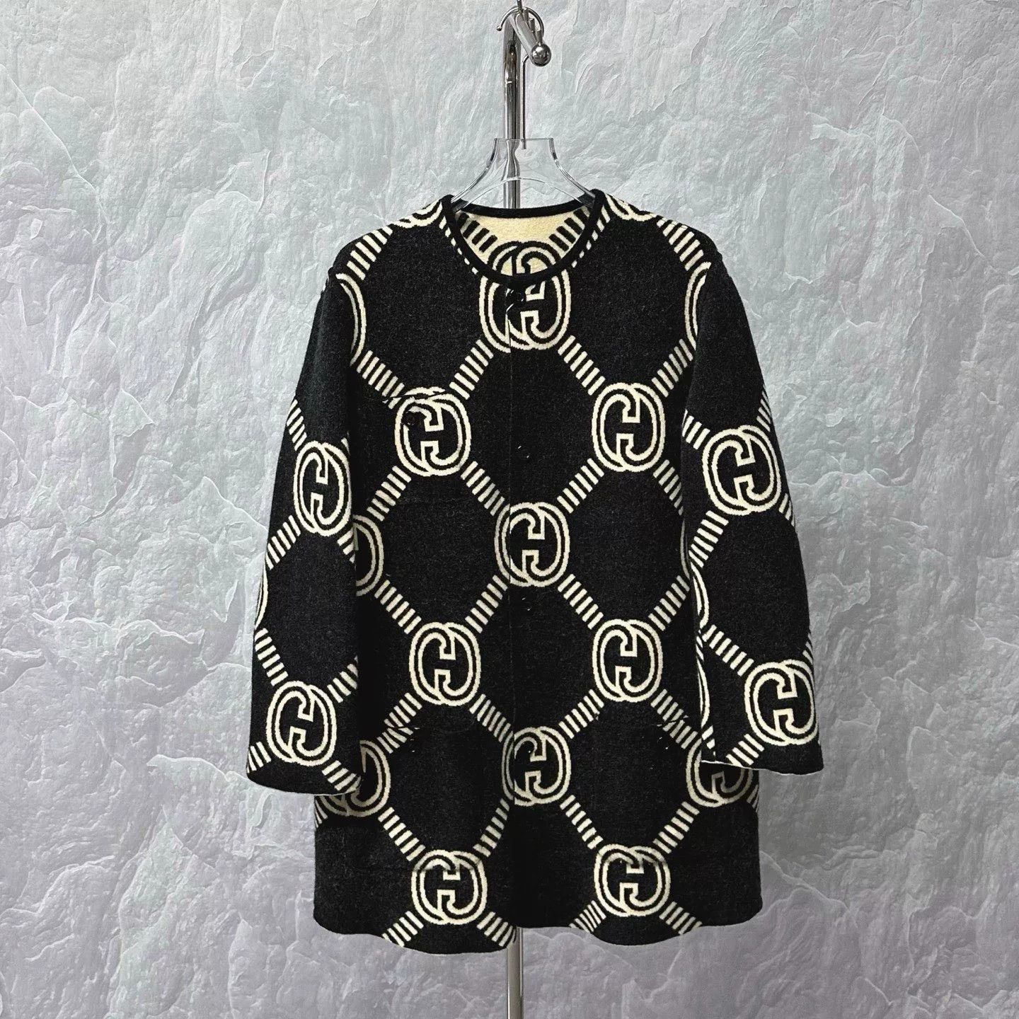 Gucci gucci double g print reversible coat size l Size L / US 10 / IT 46 - 3 Thumbnail
