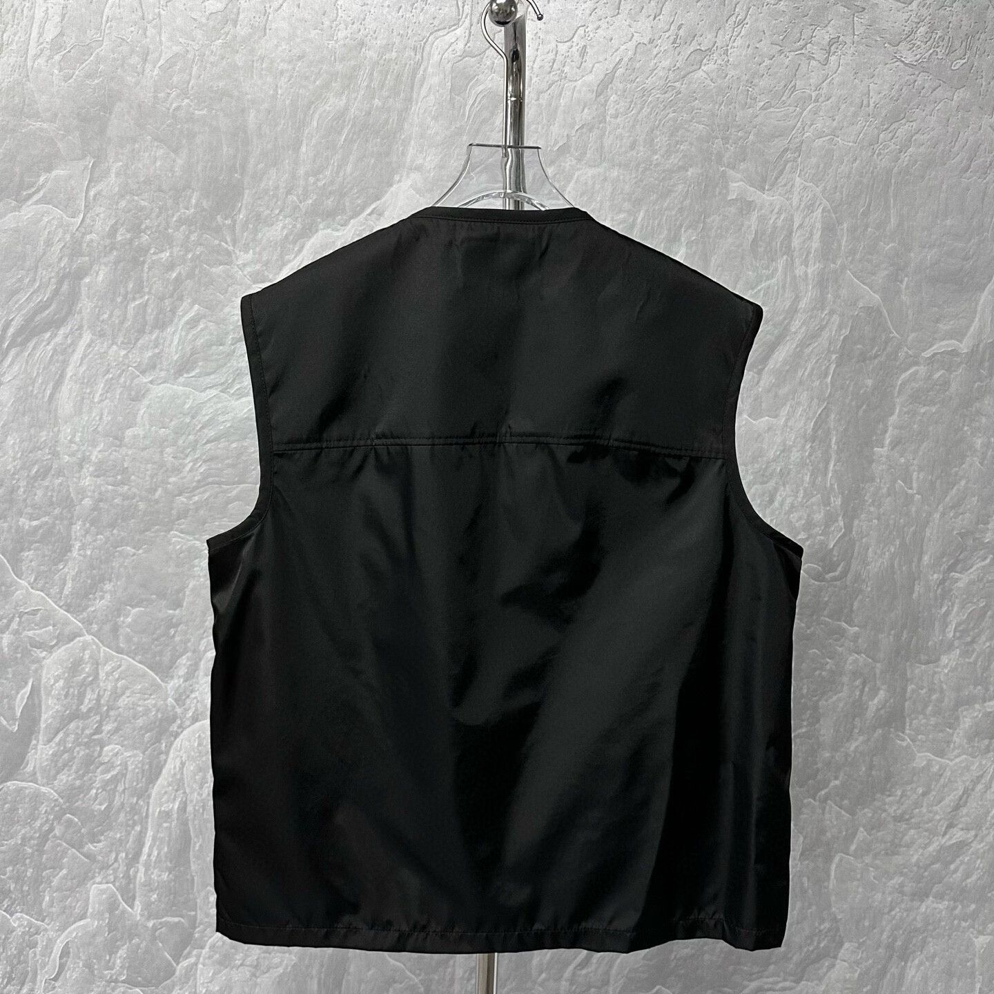 Prada prada black zip pocket vest size 54 Size US L / EU 52-54 / 3 - 4 Thumbnail