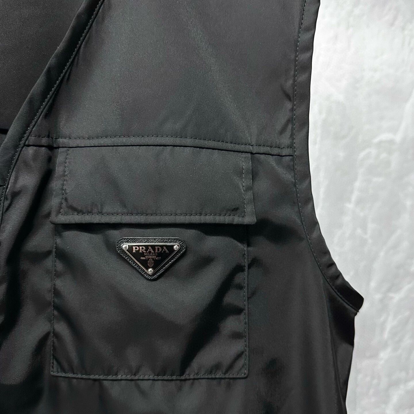 Prada prada black zip pocket vest size 54 Size US L / EU 52-54 / 3 - 3 Thumbnail