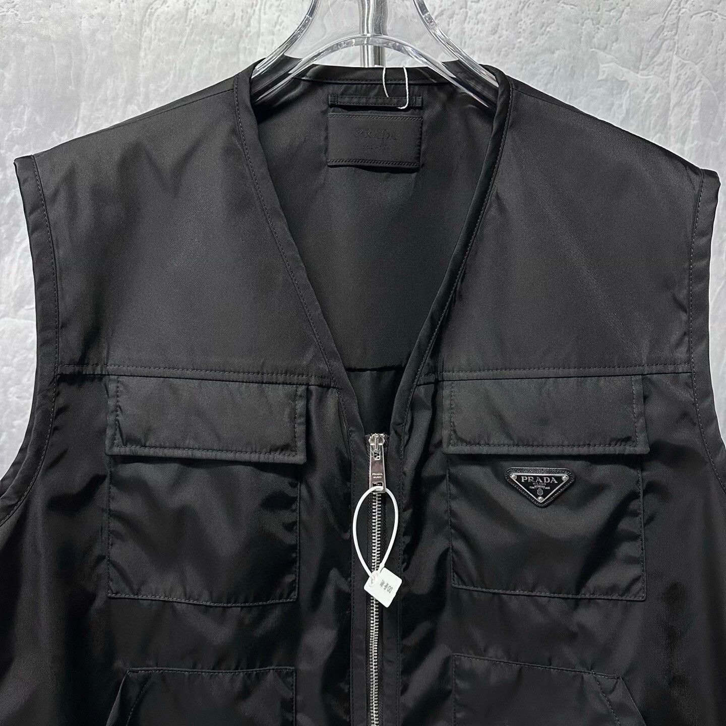 Prada prada black zip pocket vest size 54 Size US L / EU 52-54 / 3 - 2 Thumbnail