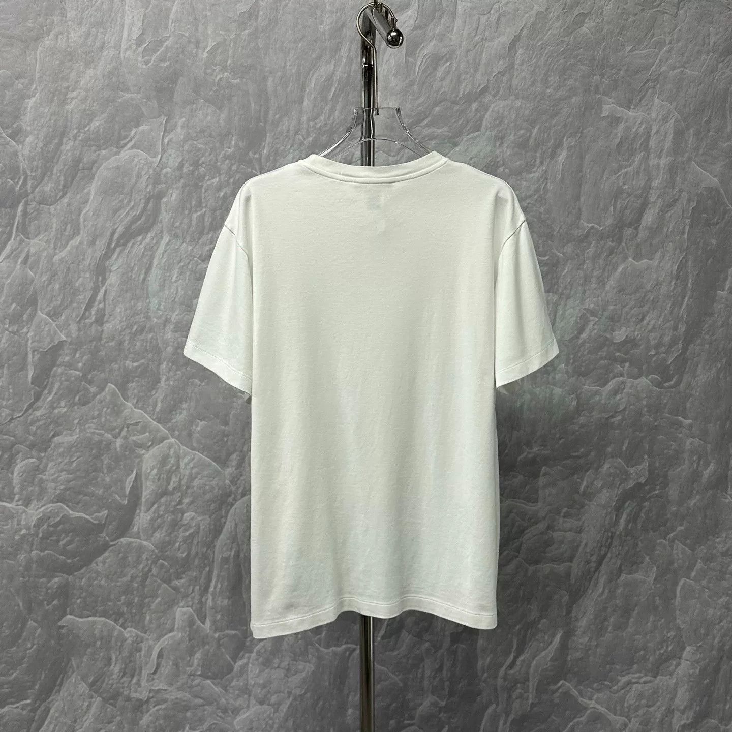 Louis Vuitton louis vuitton embroidered logo short sleeve t-shirt Size US XL / EU 56 / 4 - 4 Thumbnail