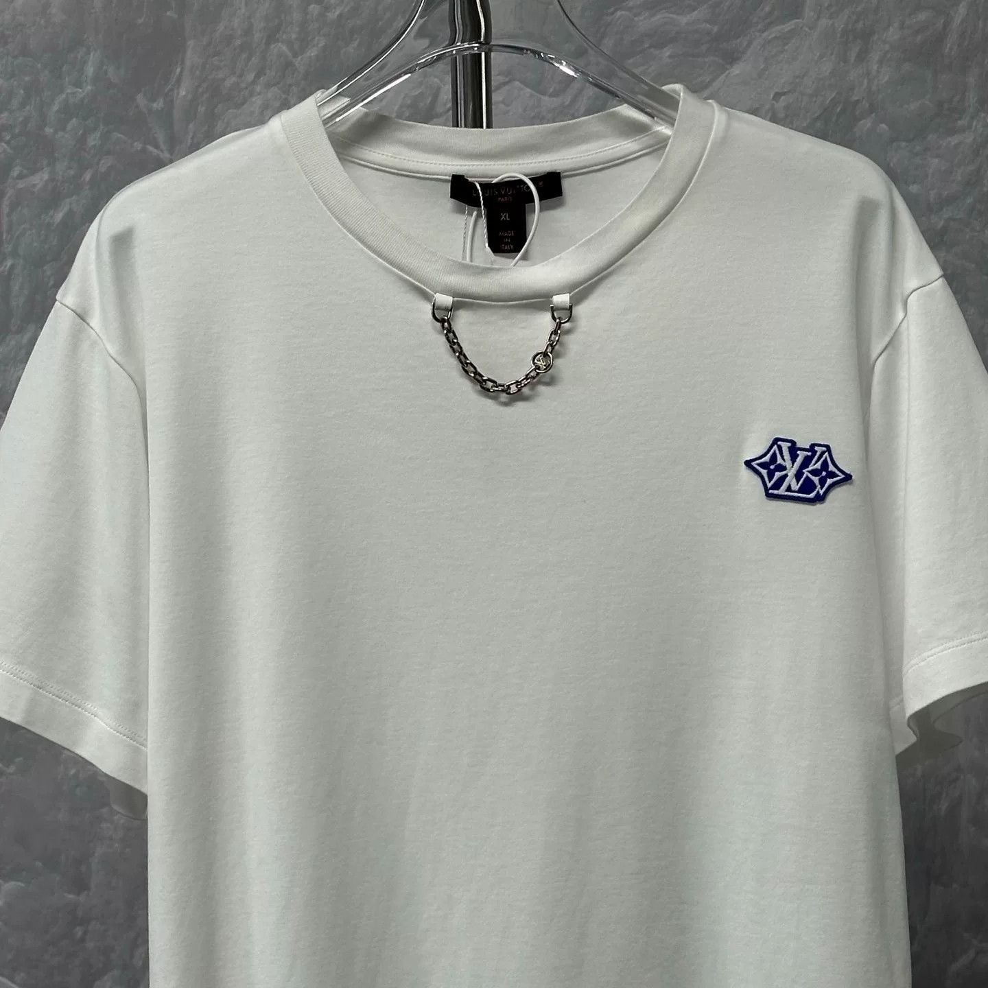 Louis Vuitton louis vuitton embroidered logo short sleeve t-shirt Size US XL / EU 56 / 4 - 2 Thumbnail