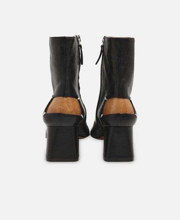 Maison Margiela Ankle boots Size US 5 / IT 35 - 2 Thumbnail