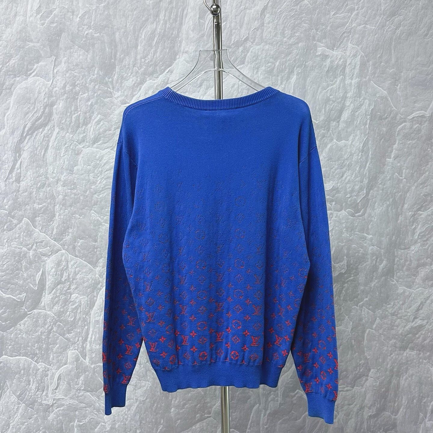 Louis Vuitton louis vuitton blue gradient knit sweater Size M / US 6-8 / IT 42-44 - 4 Thumbnail